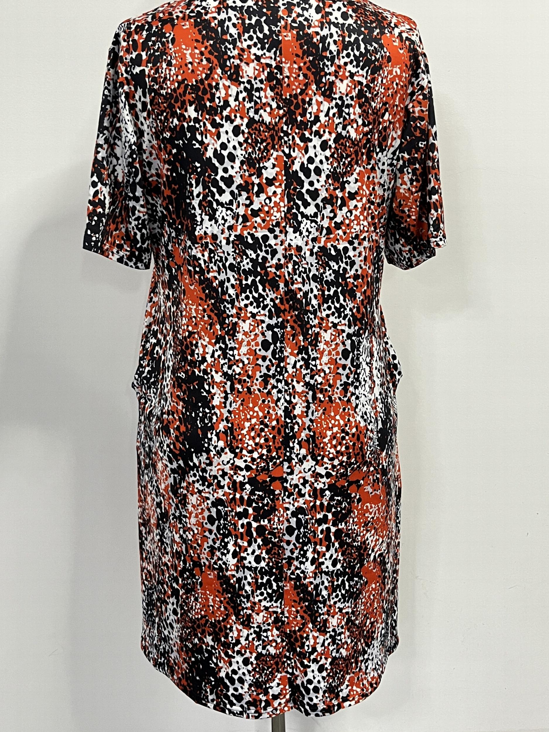 Allover Print Short Sleeve Dress With Pockets