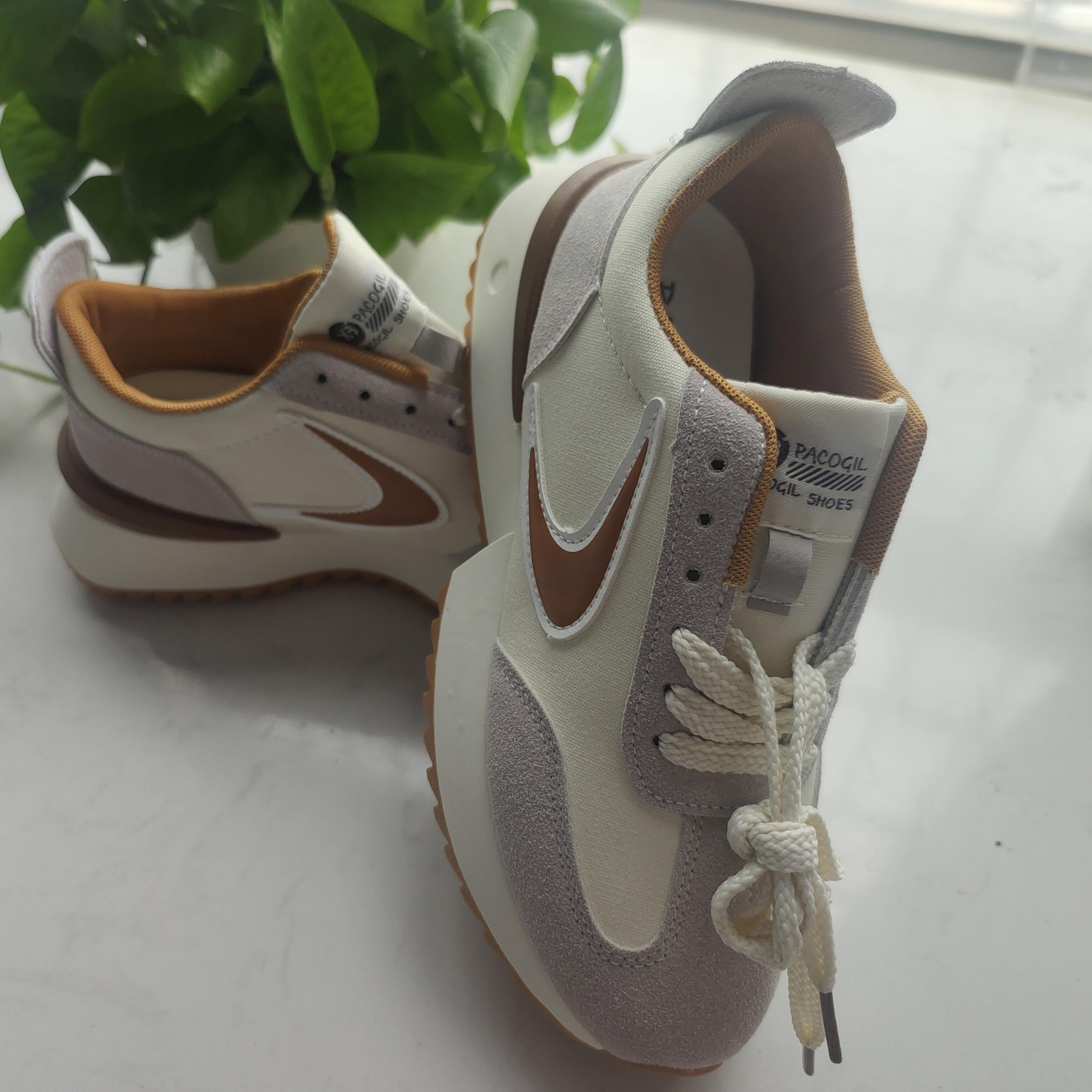 Women's Thick Bottom Sport Shoes Lightweight Running Shoes