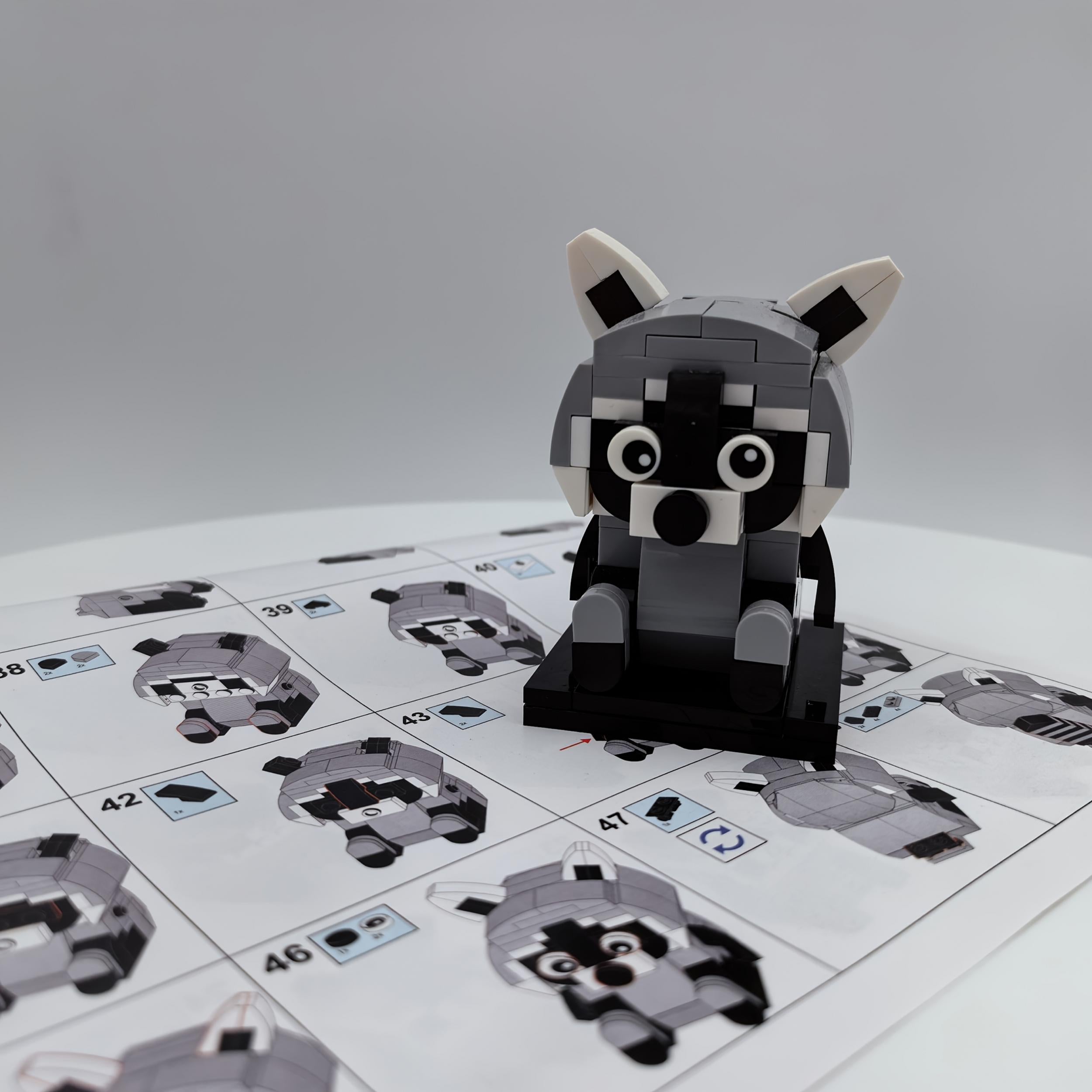 126pcs Creative Animal Series Building Blocks Raccoon Game Toy