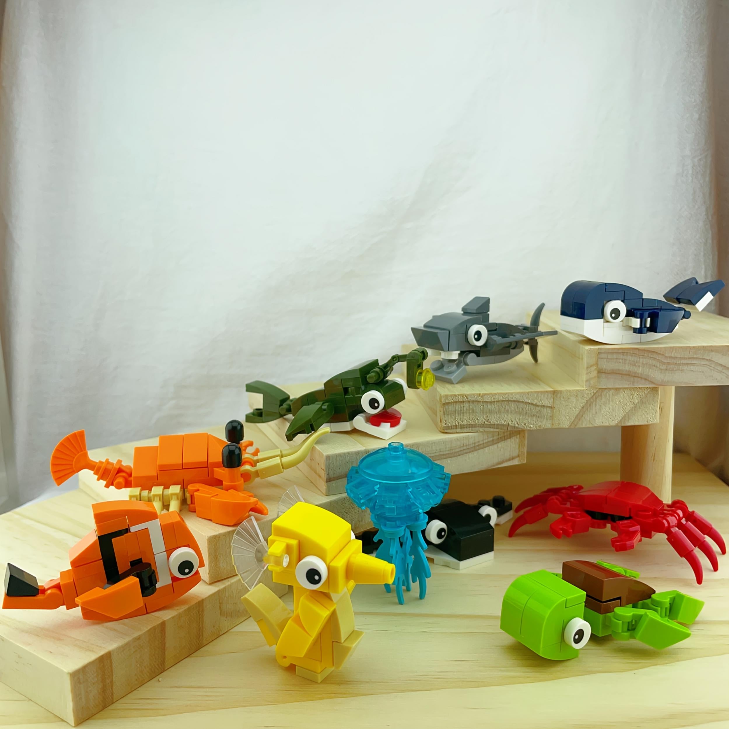 10pcs Ocean Adventure Building Block Set ABS Plastic Sea Life Models