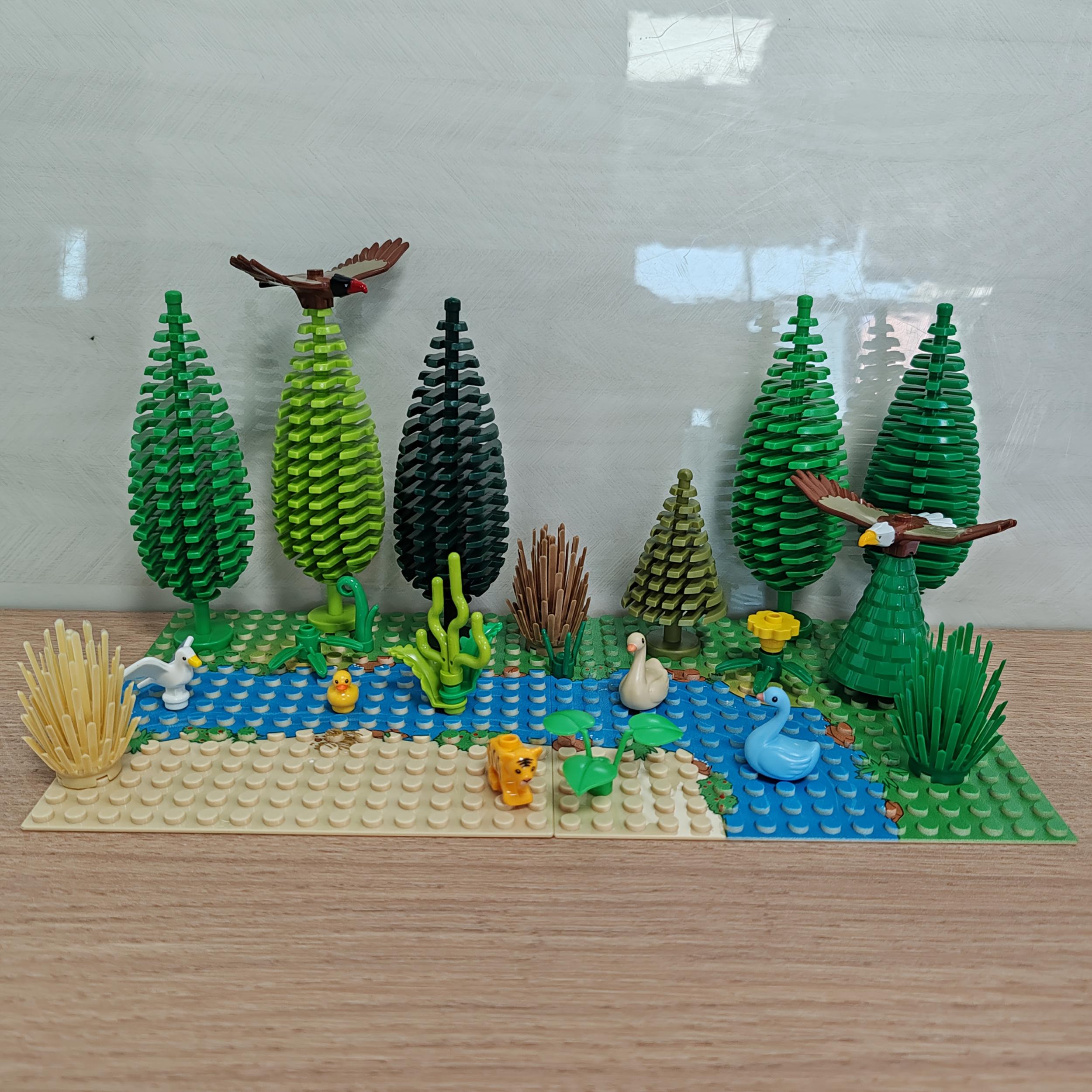River & Grassland Pattern Baseplates + Classic Building Blocks