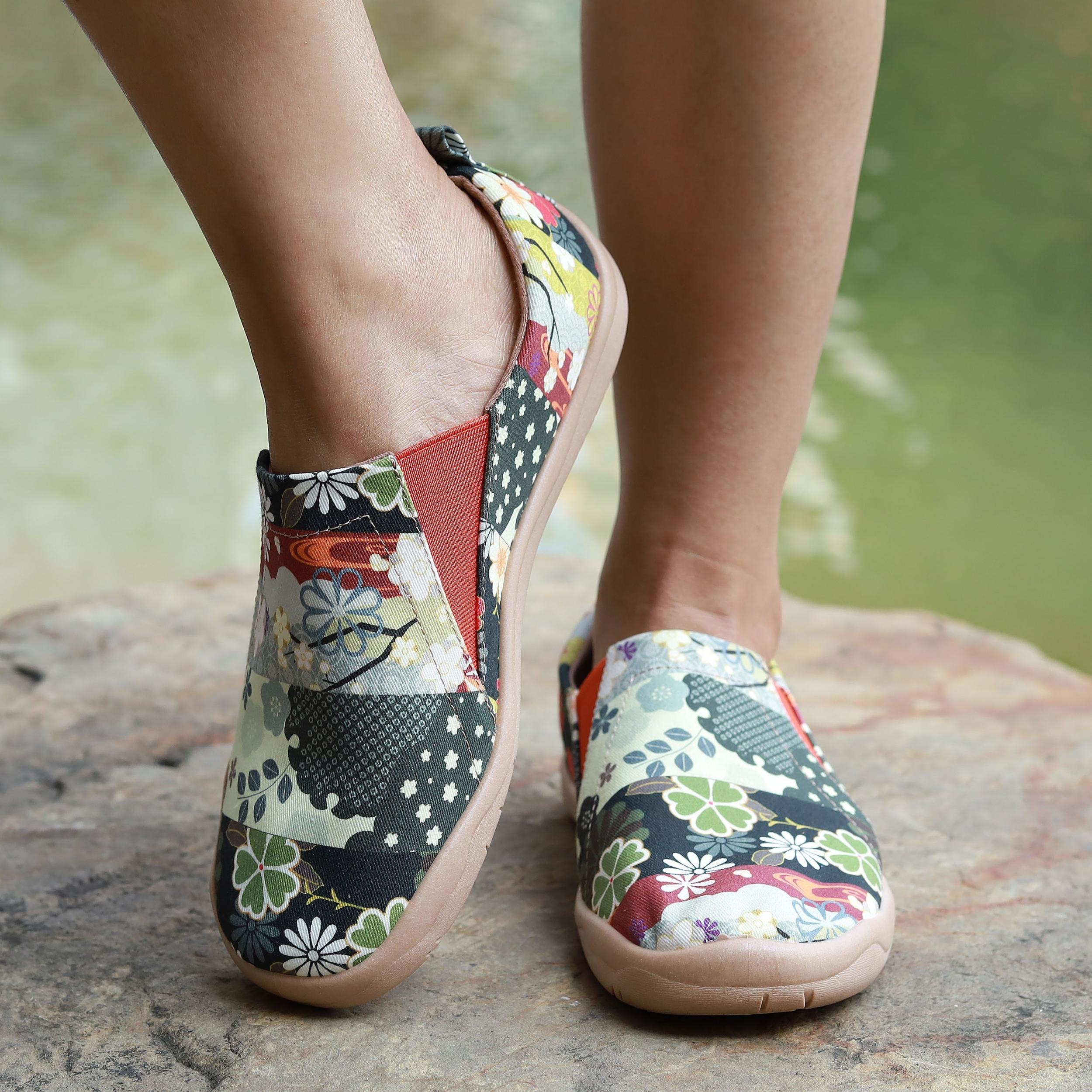 Floral Print Canvas Slip On Walking Shoes Soft Sole Casual Flat
