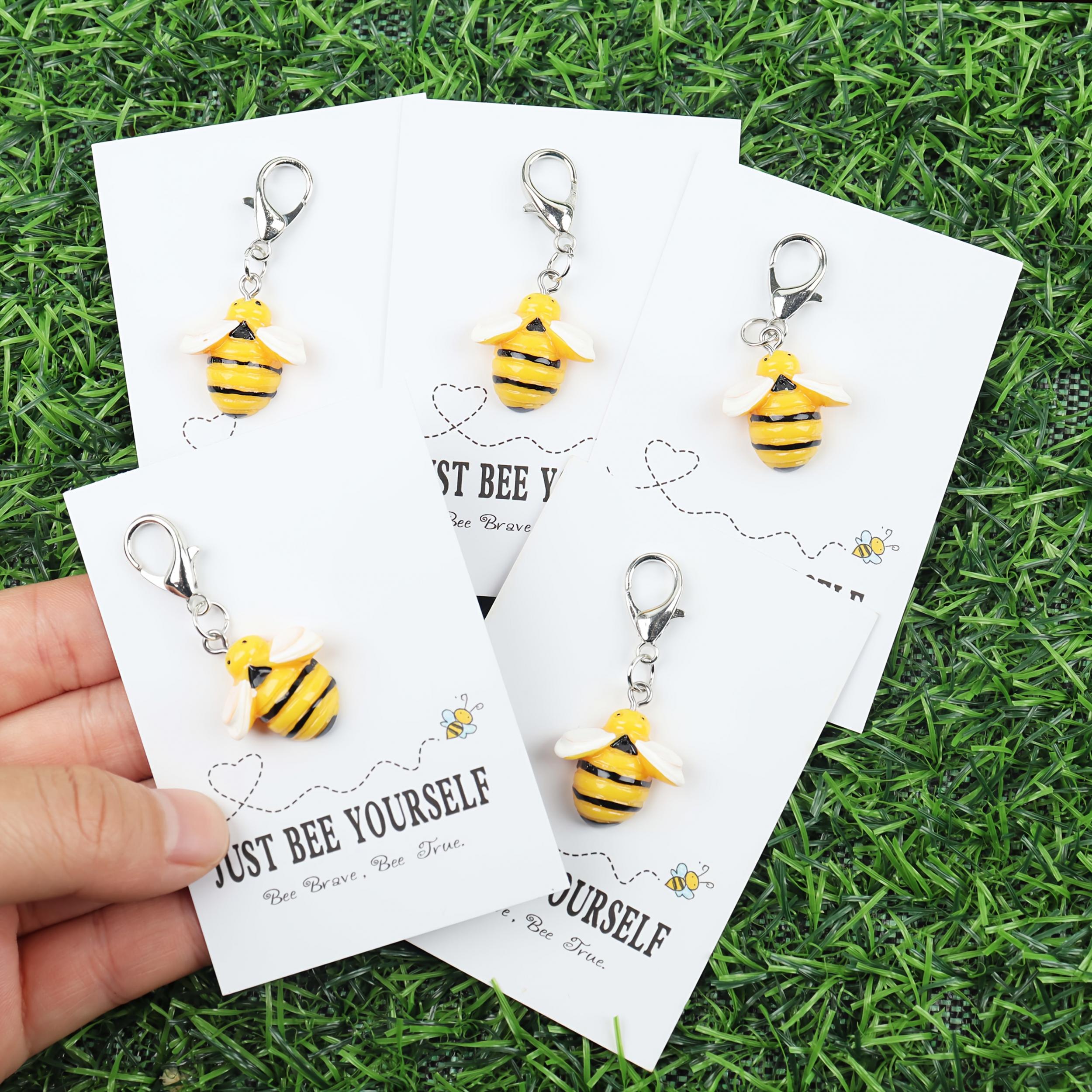 5pcs Cartoon Bee Keychains with Gift Cards - Ideal Gift for Friends