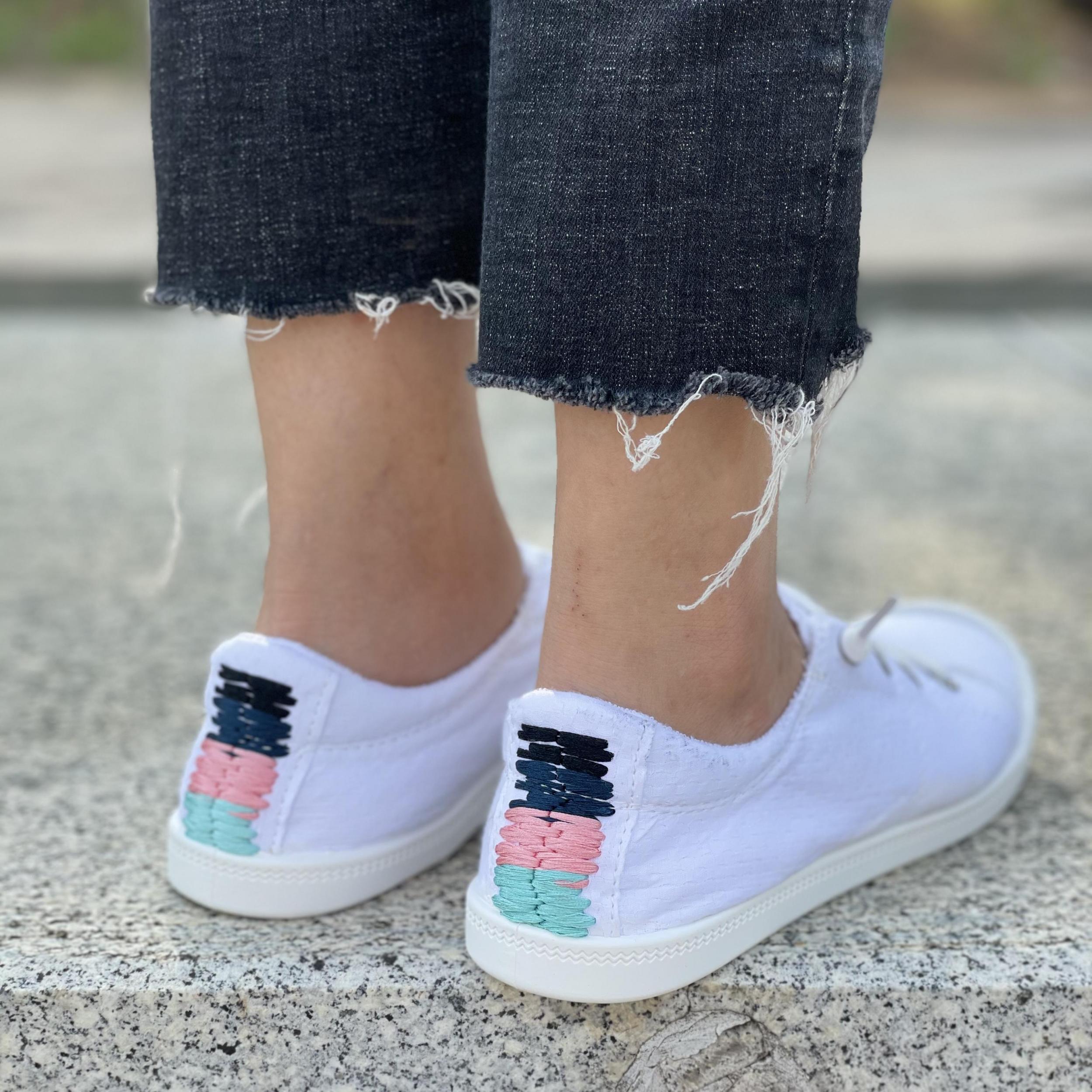 Women's Lace Up Canvas Sneakers Lightweight Casual Flat Shoes