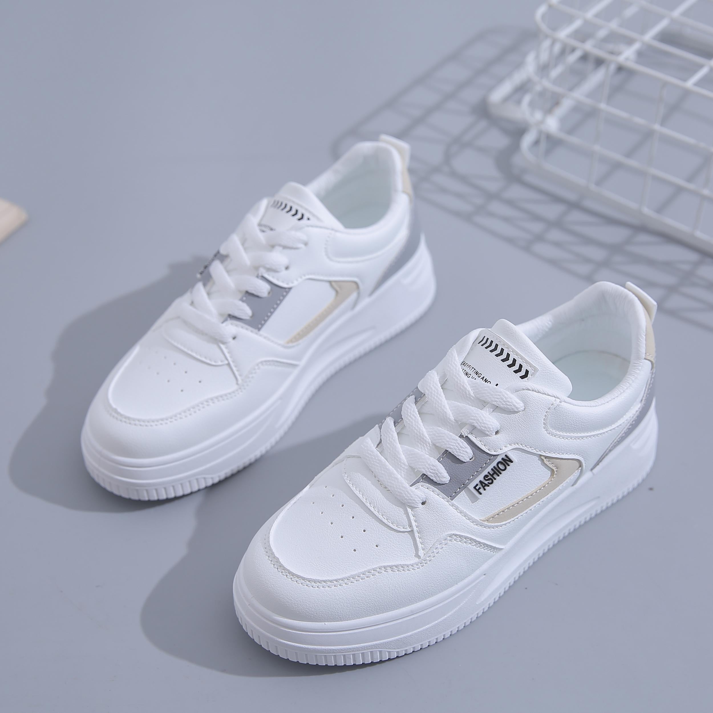 Women's Classic Low Top Skate Shoes Casual Lace Up Outdoor Shoes