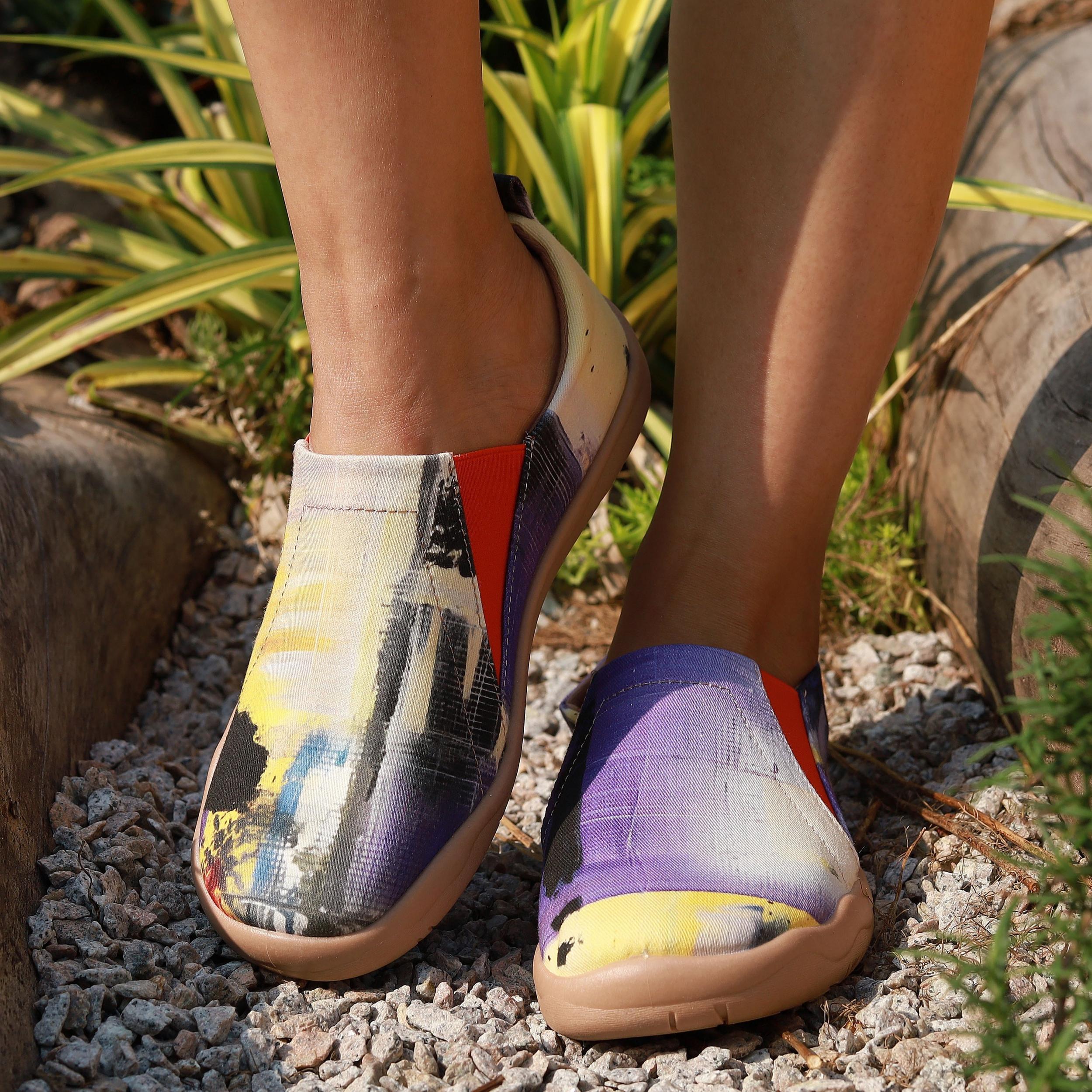 Women's Multicolor Printed Flat Slip On Canvas Shoes Casual Light Travel Shoes