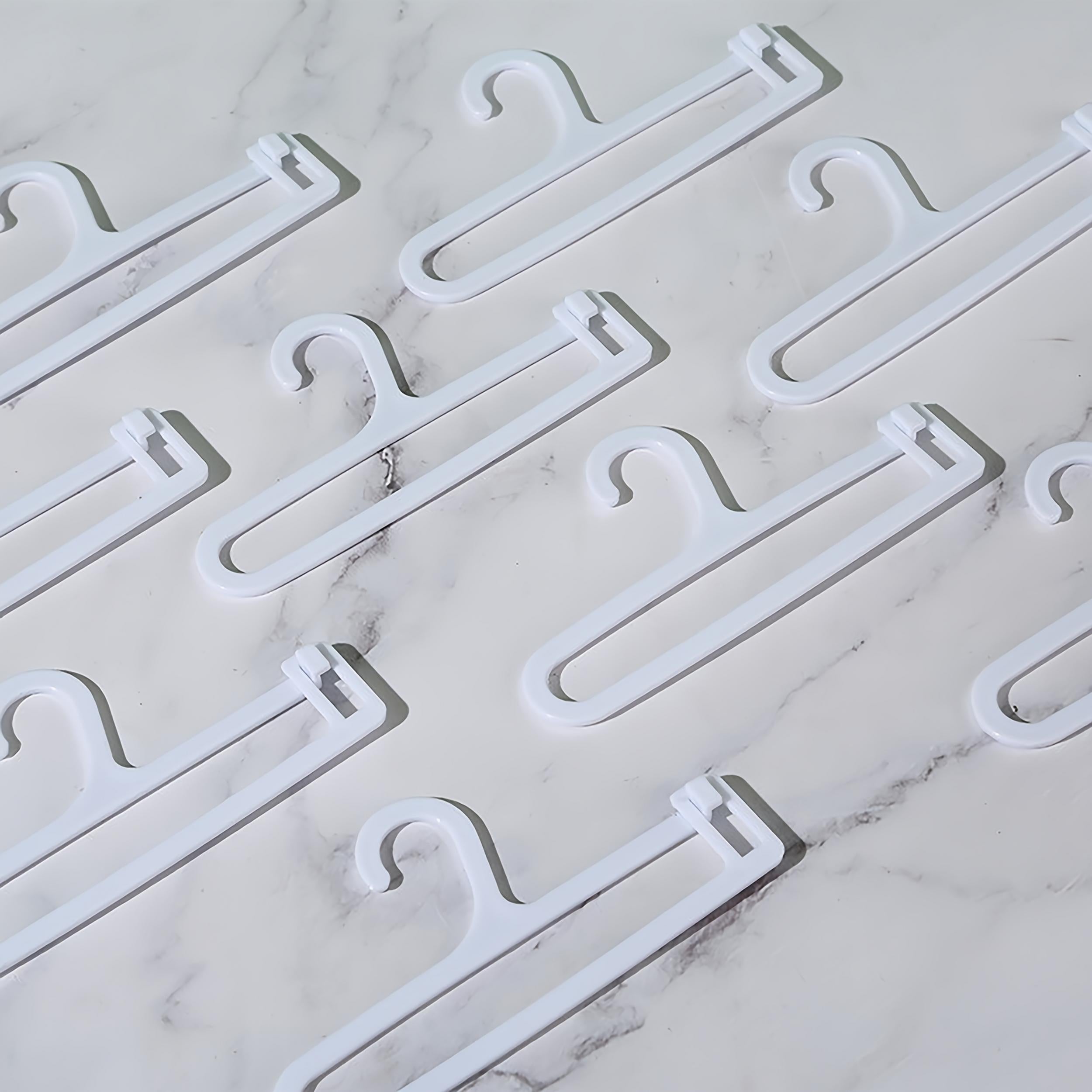 6pcs Mini Clothes Hanger Set with Rack for Labubu Dolls Display