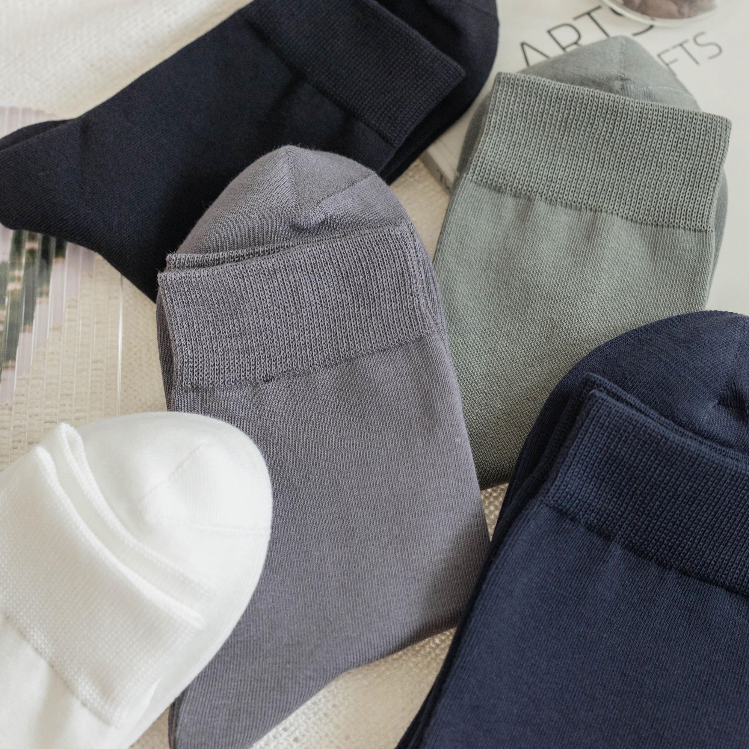 10 Pairs Men's Crew Socks, Moisture-Wicking Sports Socks
