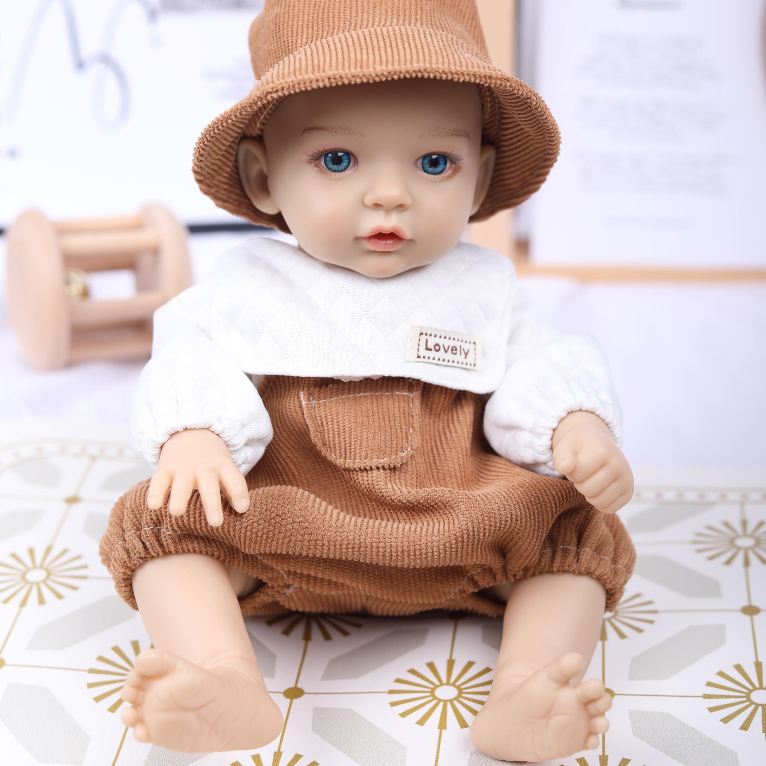 AKODEERD 30 Doll with Soft Vinyl Skin and Fashionable Outfit