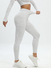 Women's Camo Print Yoga Set Crop Top & Butt Lifting Leggings