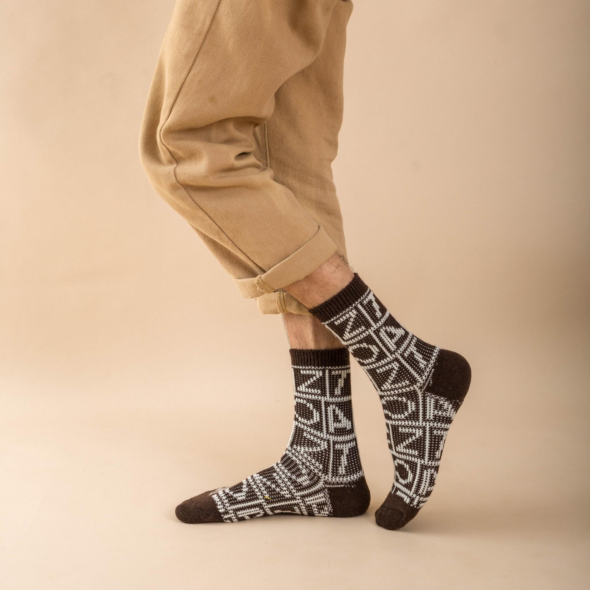 Men's Striped Pattern Crew Socks Breathable Casual Outdoor Unisex Socks