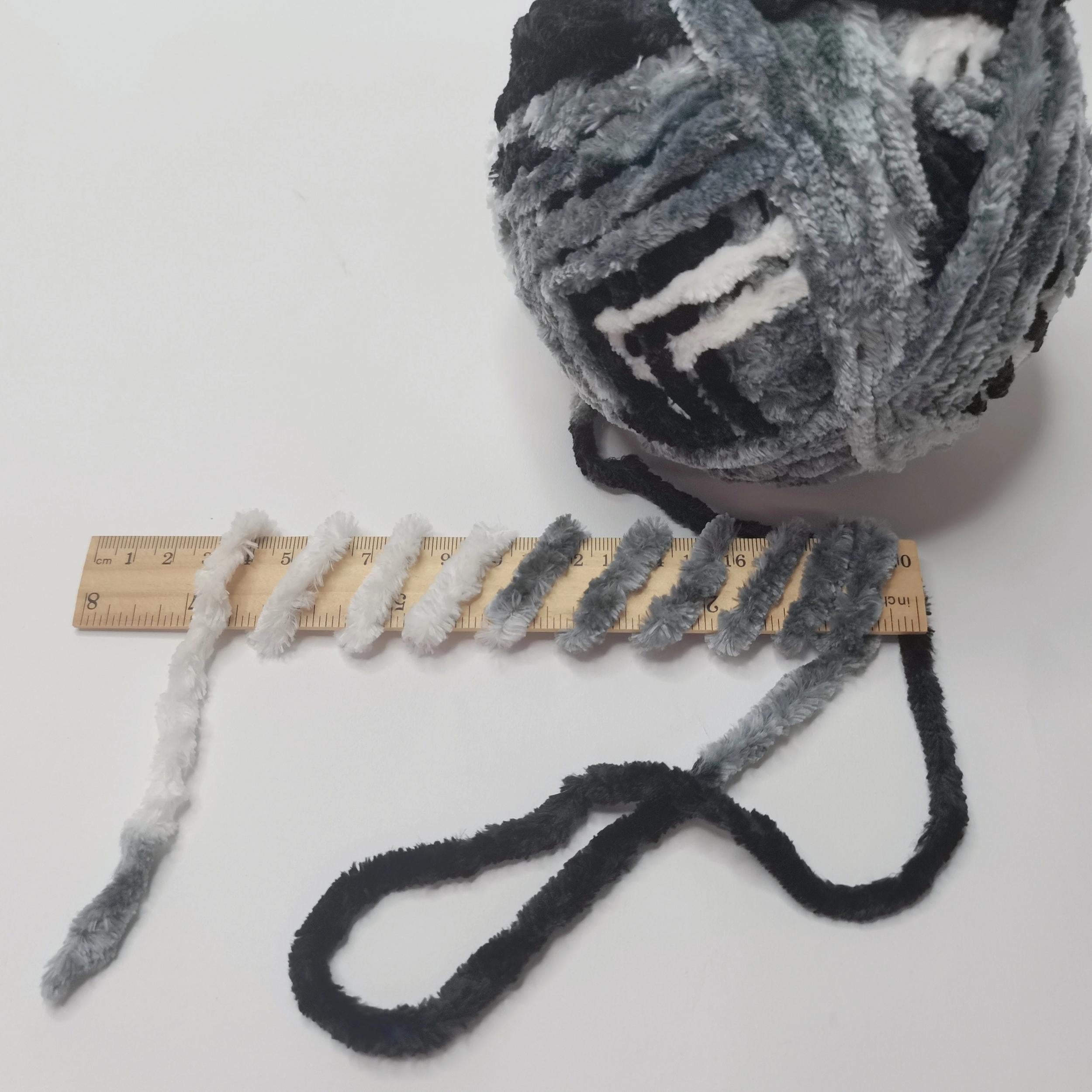 Soft Chenille Yarn Blanket Yarn Comfortable Velvet Yarn 150 Meters