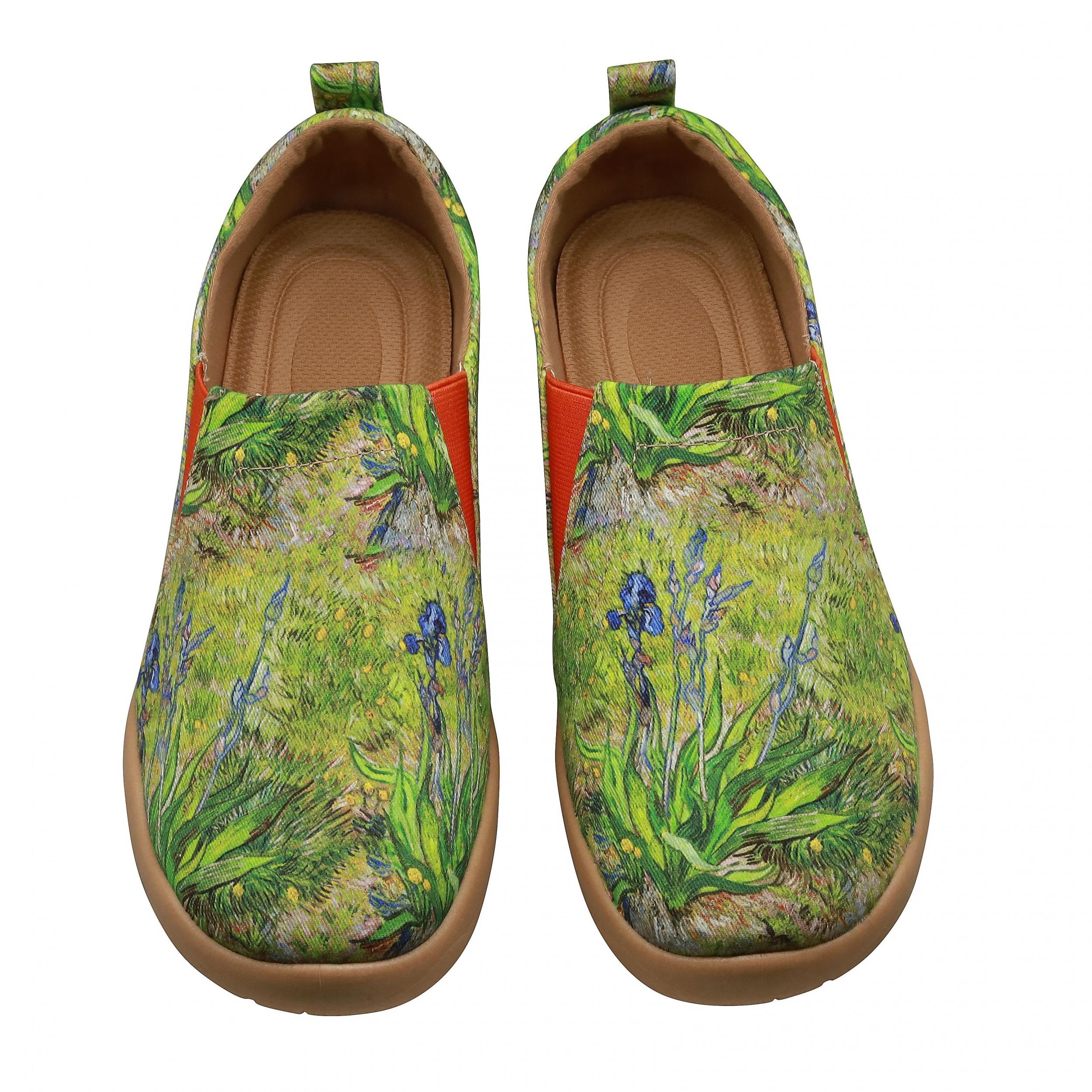 Floral Printed Slip-On Canvas Shoes Round Toe Casual Outdoor Travel Shoes