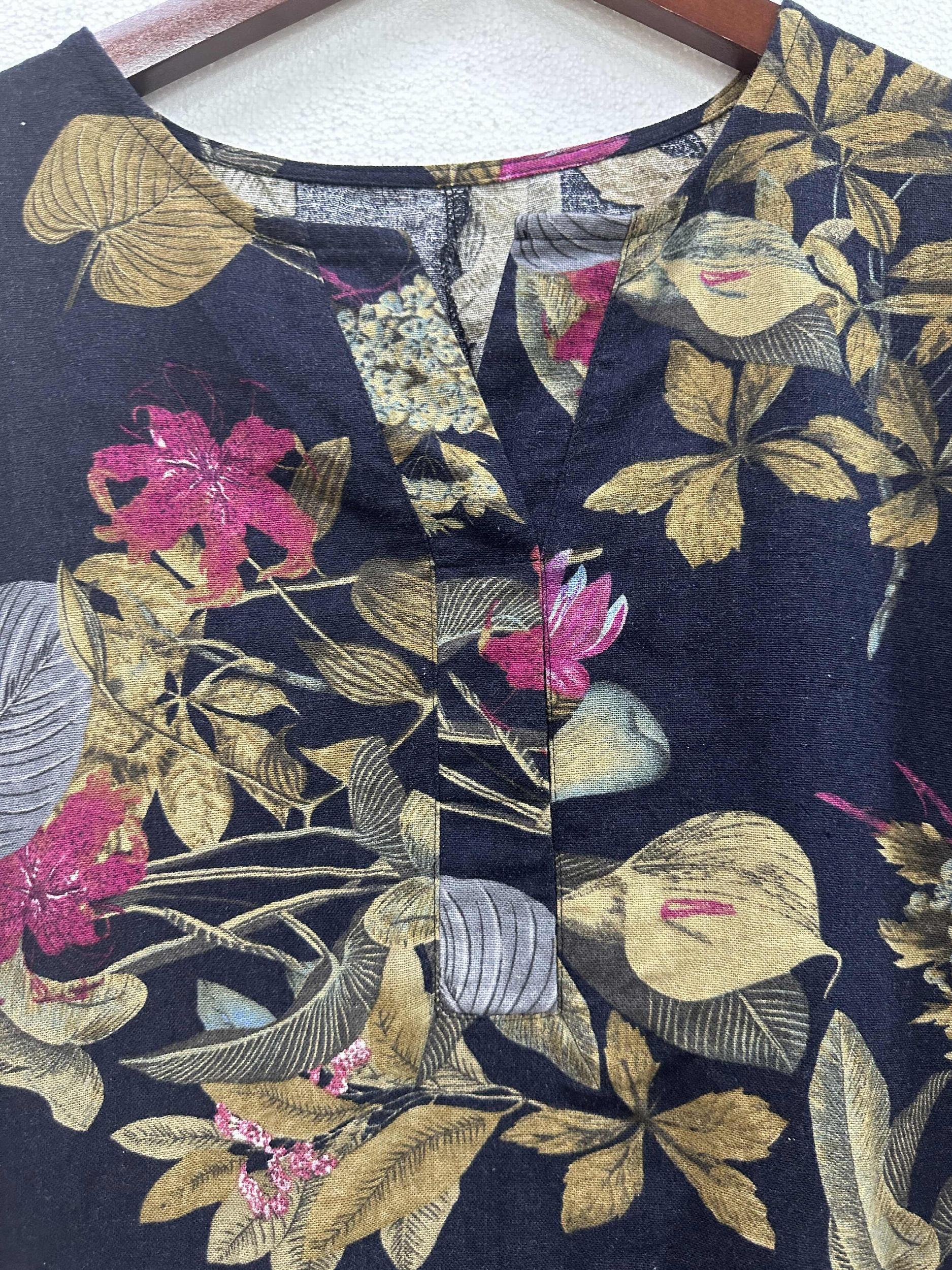 Floral Print Half Sleeve Notched Neck Dress