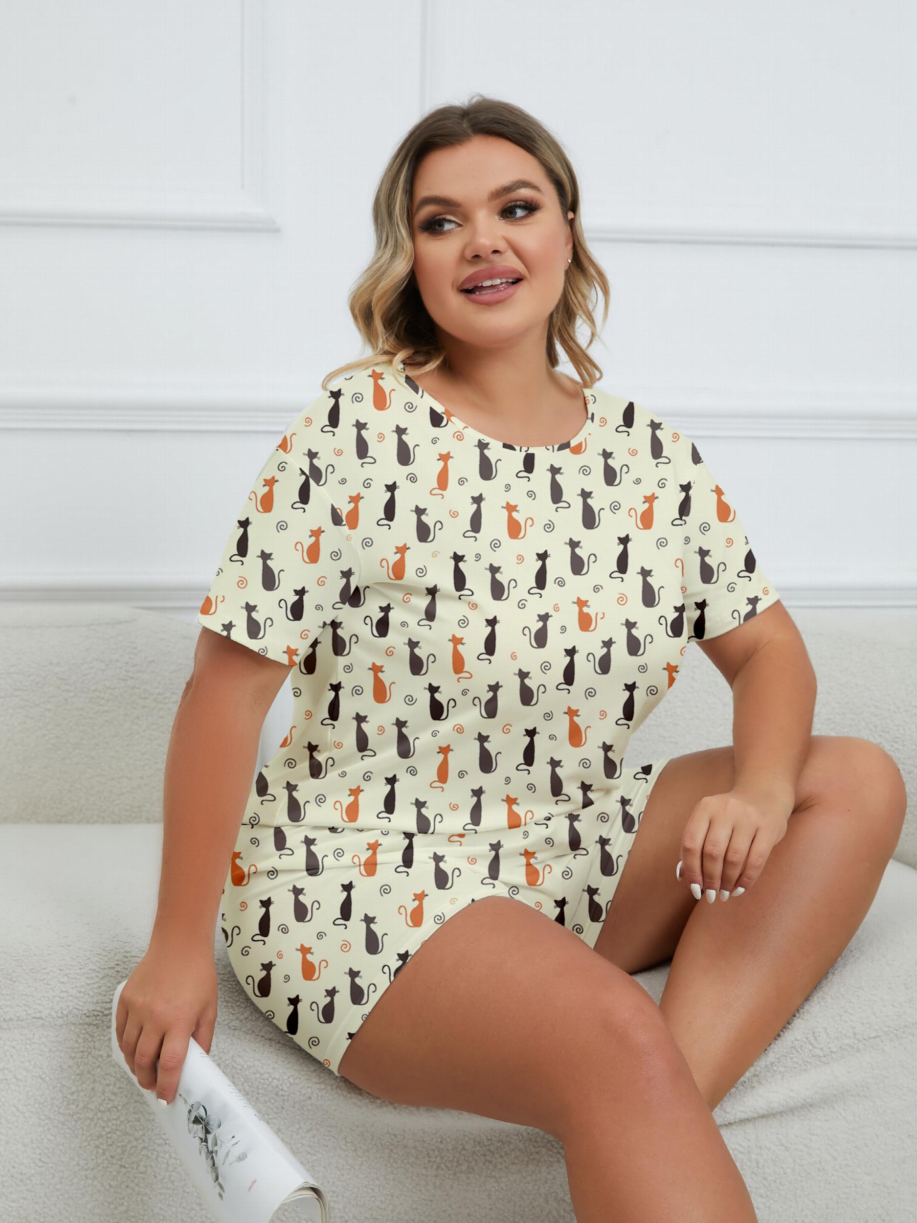 Cartoon Cat Print Tee & Shorts Pajama Set