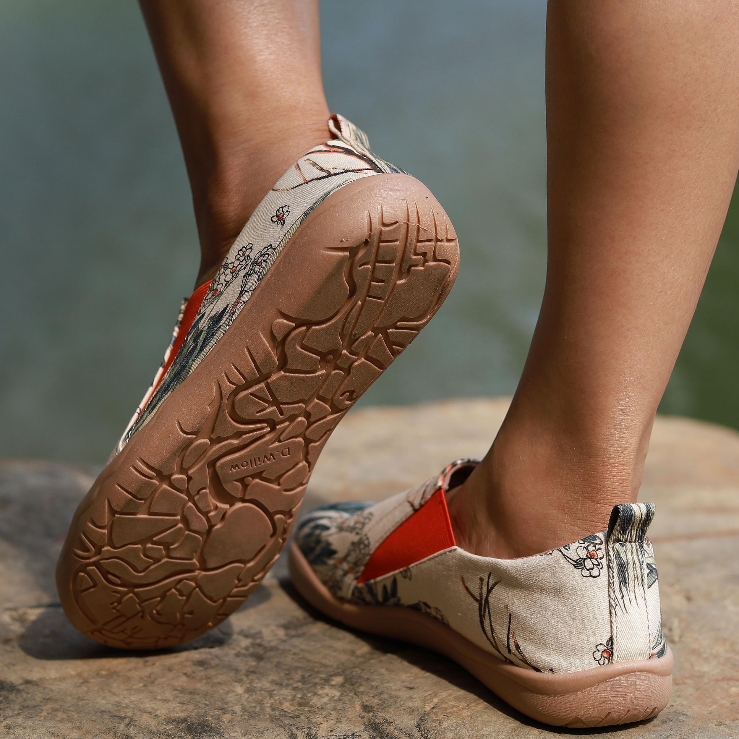 Women's Art Printed Canvas Shoes Low Top Slip On Comfort Flat Travel Shoes