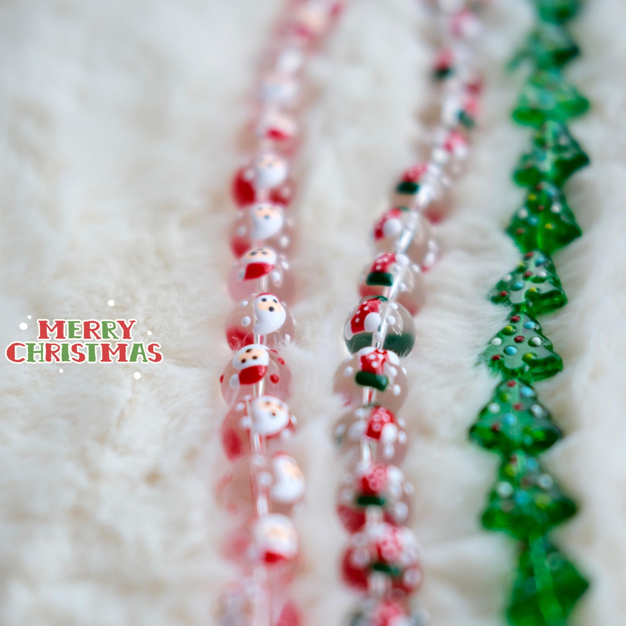 2pcs Christmas Hand-painted Glass Beads Santa Claus Socks DIY Jewelry
