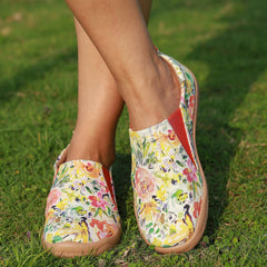 Women's Floral Printed Slip-On Canvas Shoes Low Flat Casual Comfy Travel Shoes