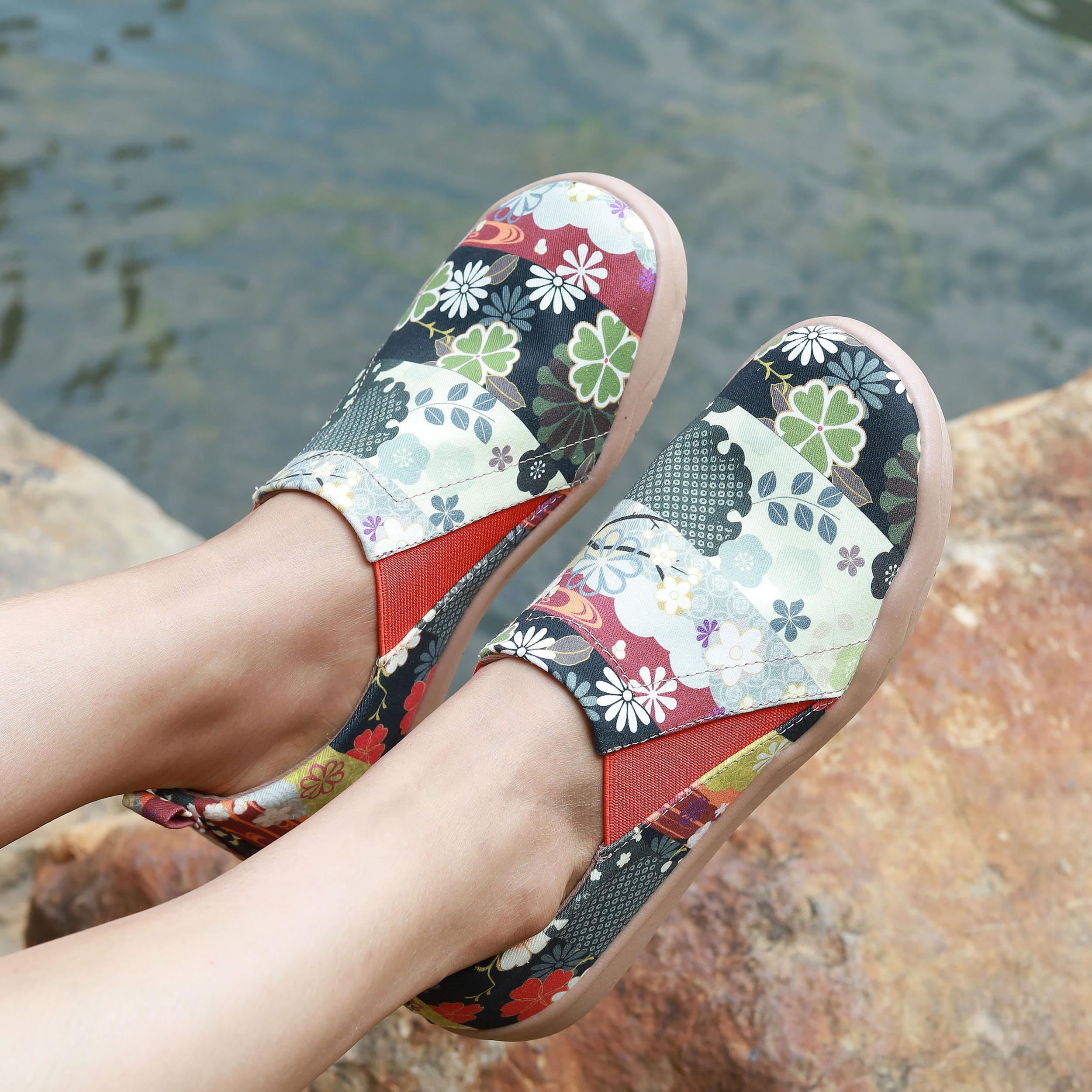 Floral Print Canvas Slip On Walking Shoes Soft Sole Casual Flat