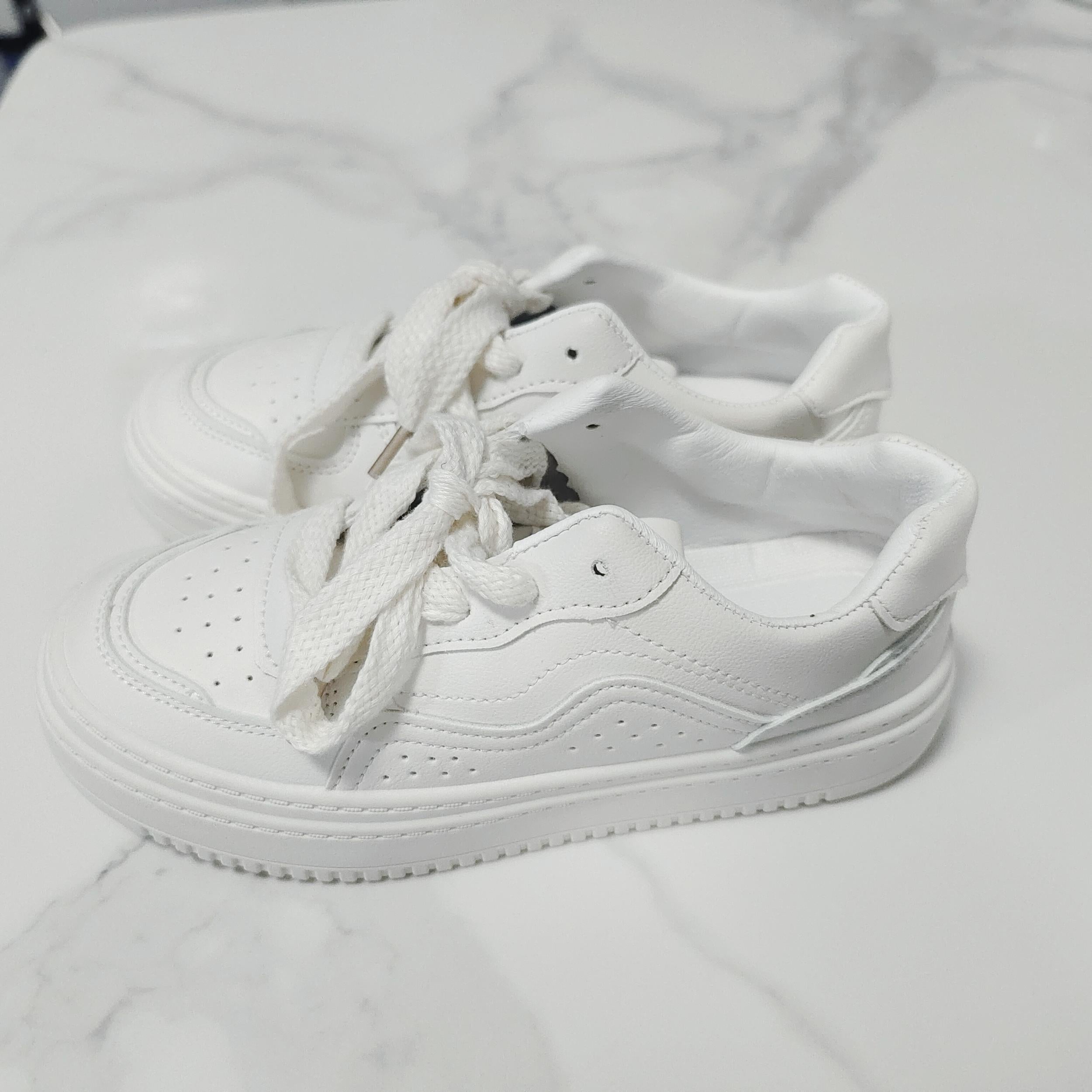 Women's Soft Bottom Board Shoes Non slip Sports Shoes