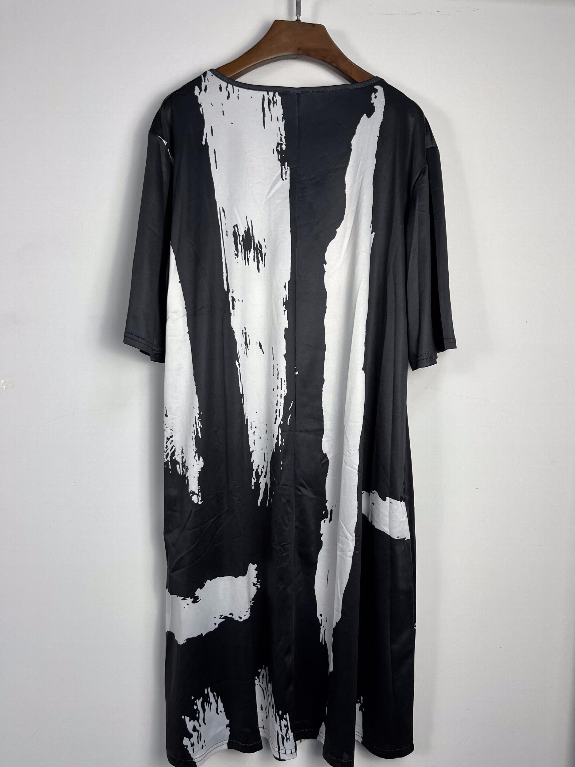 Brush Print Short Sleeve Stretch Dress With Pockets