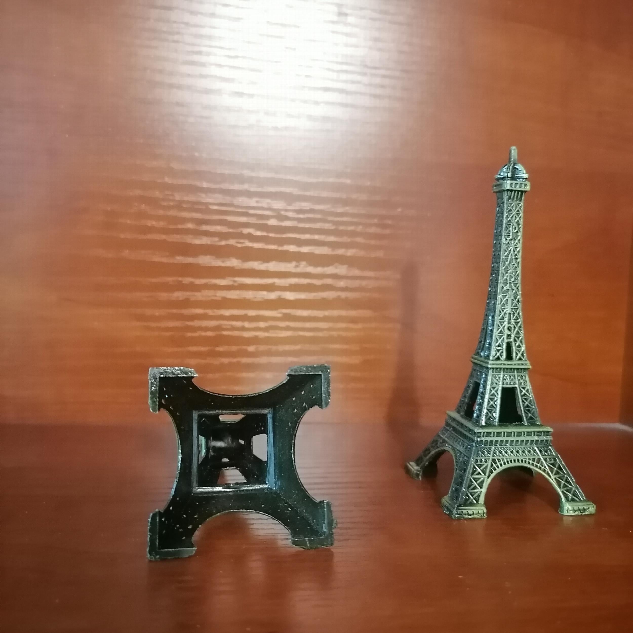 Paris Eiffel Tower Model Metal Crafts Home Decoration Ornament