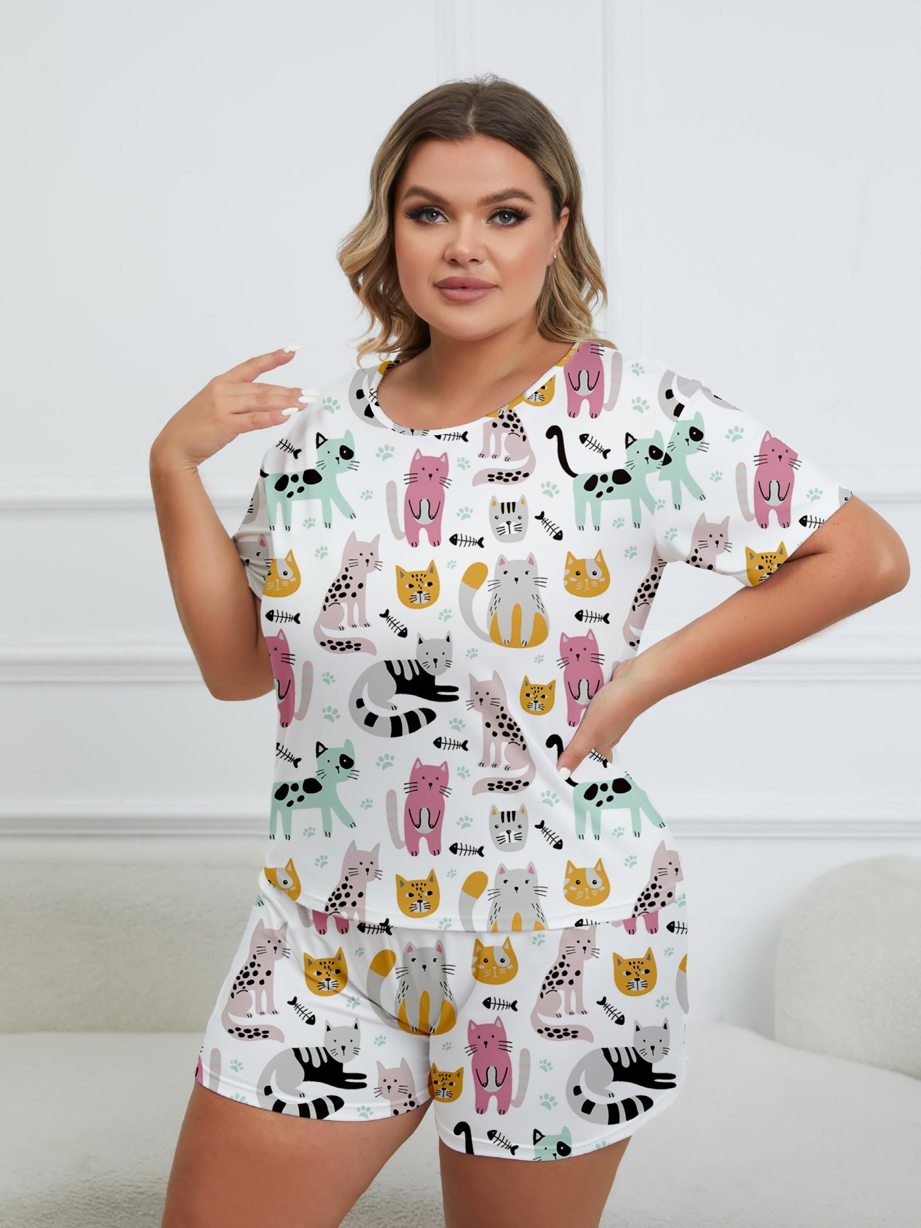 Cartoon Cats & Fish Print Tee & Shorts Pajamas Set