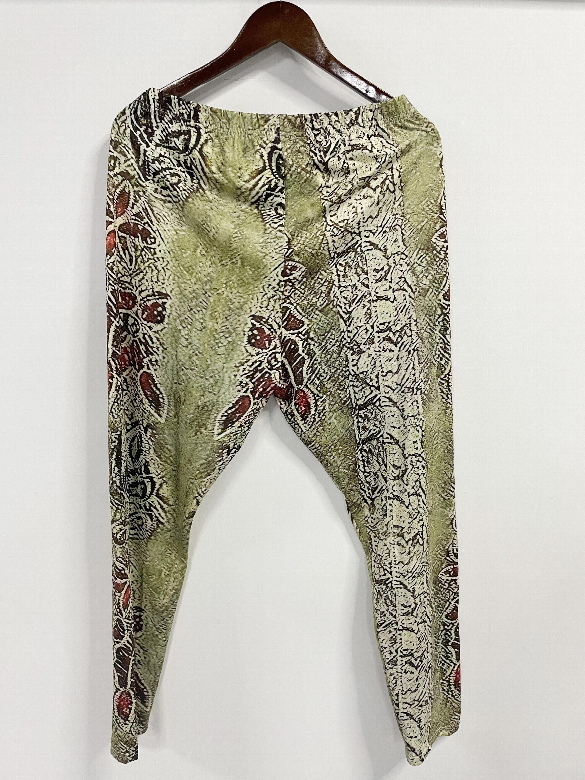 Sporty Distressed Floral Print High Rise Leggings Plus Size