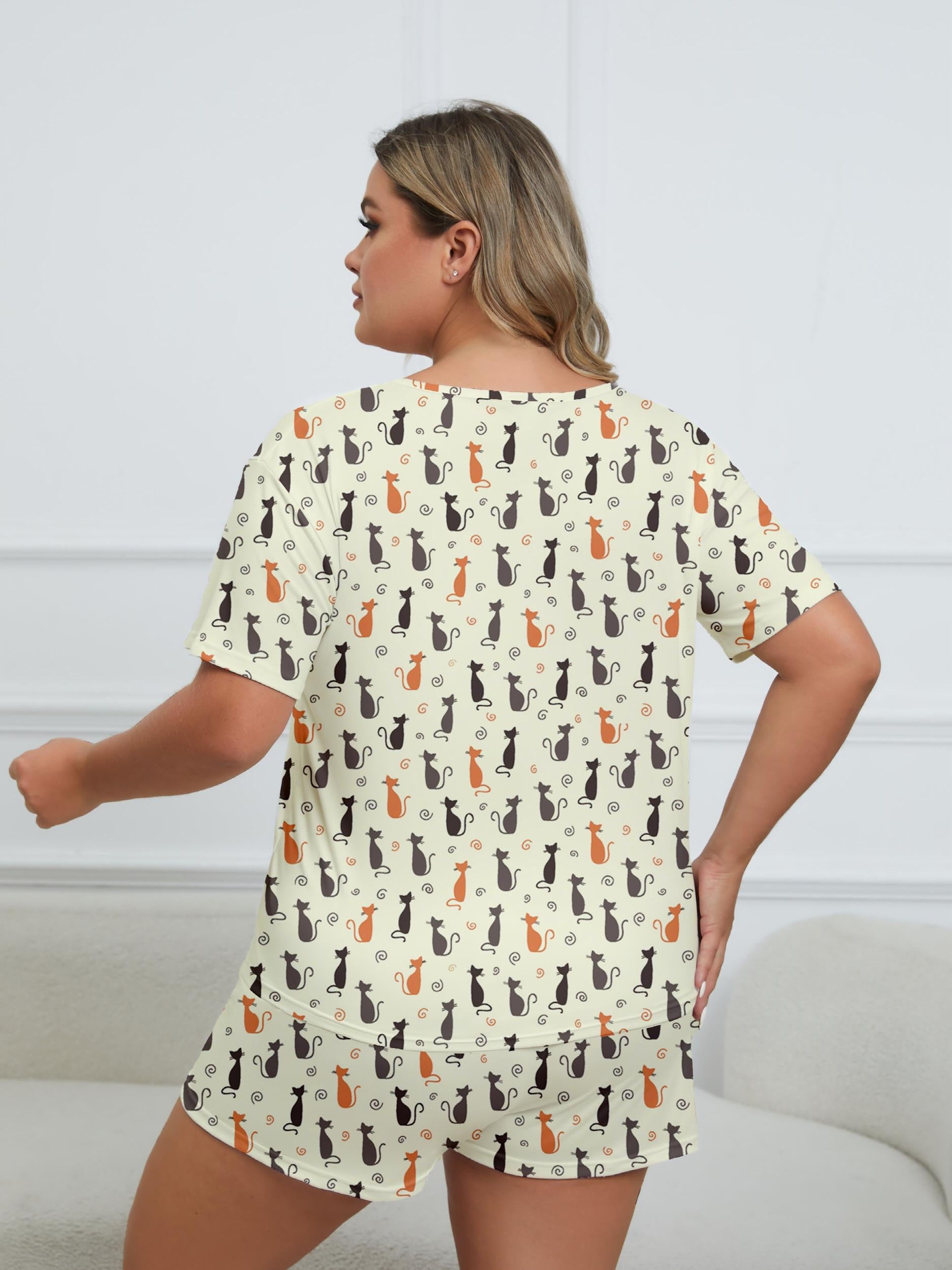 Cartoon Cat Print Tee & Shorts Pajama Set