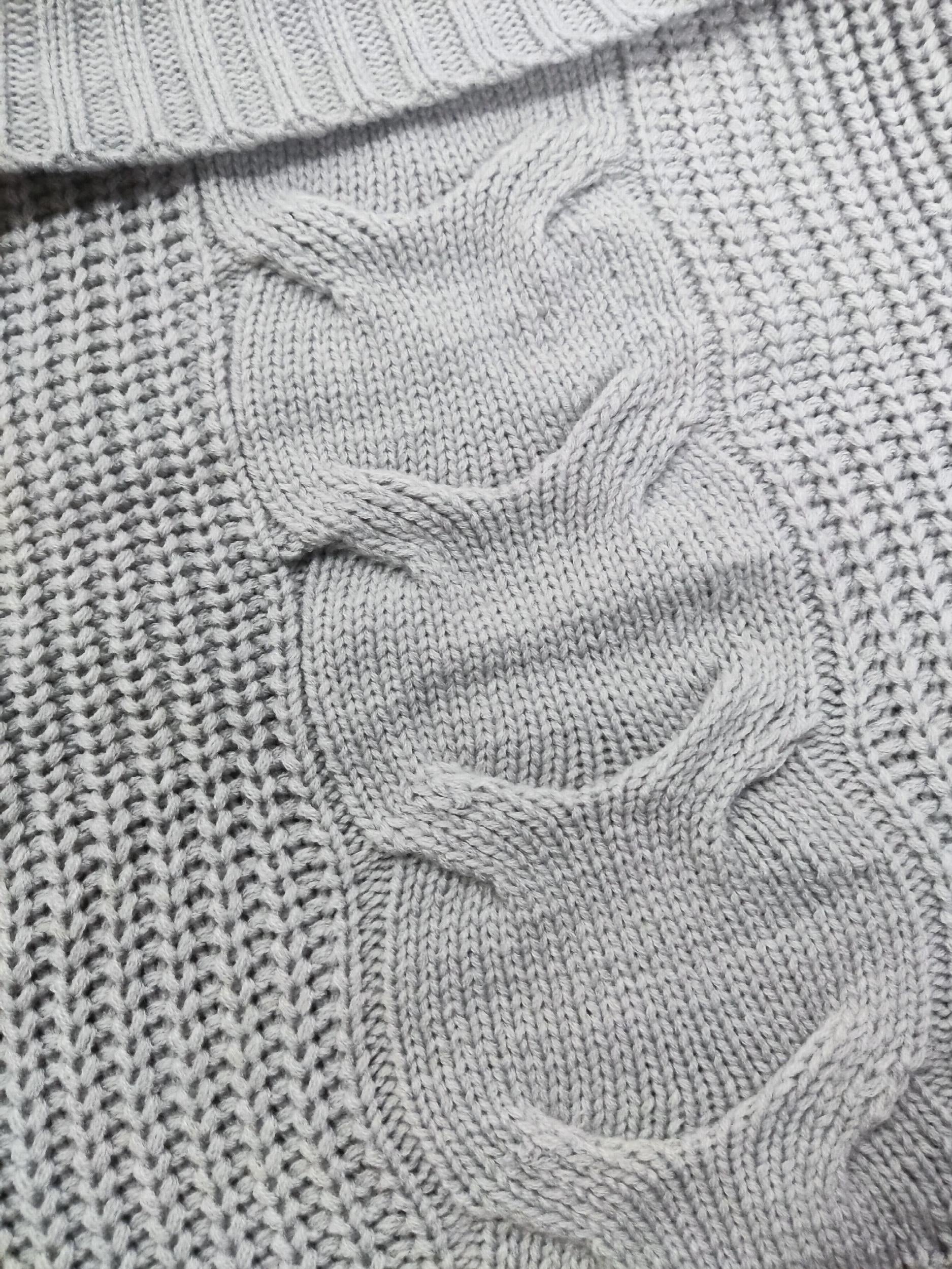 Sexy Off Shoulder Cable Knit Sweater