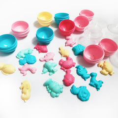 10pcs 32mm Transparent Cartoon Twist Egg Toys for Kindergarten and Game Halls
