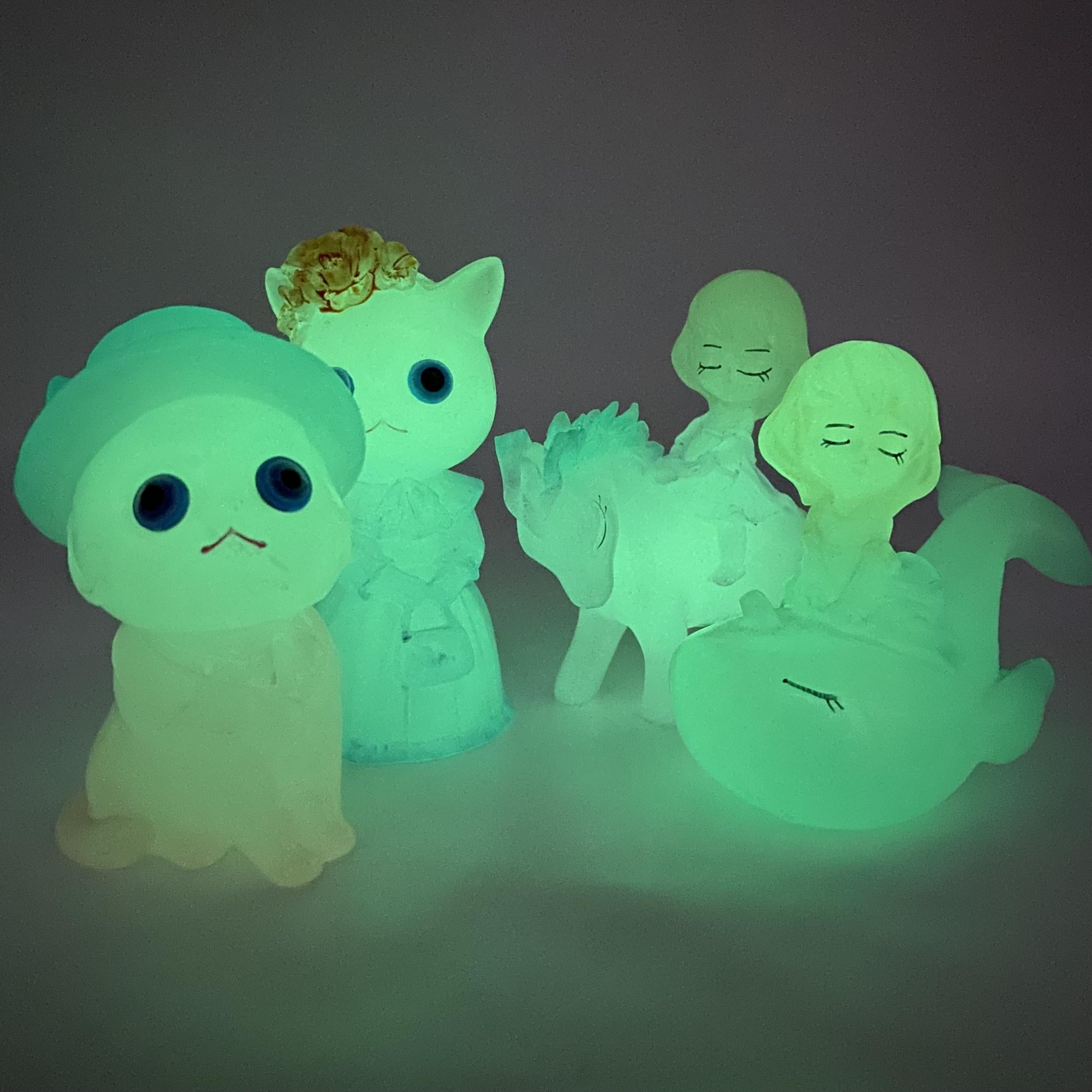 9 Glow Resin Carvings Outdoor Ornaments Christmas Home Ornaments