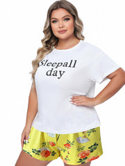 Letter & Floral Print Tee & Shorts Loungewear Set Pajama