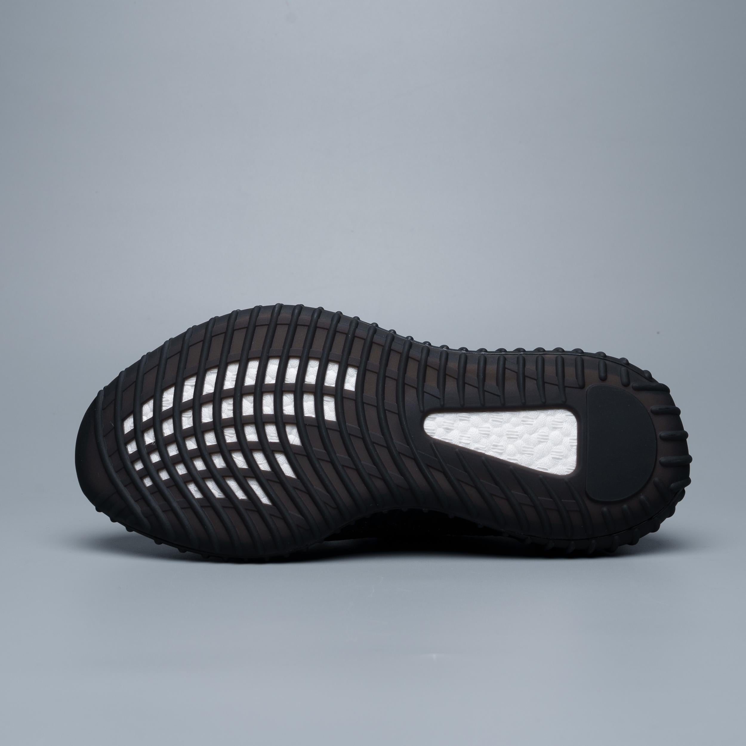 Men's Lace Up Running Shoes Casual Sneakers Comfortable and Breathable