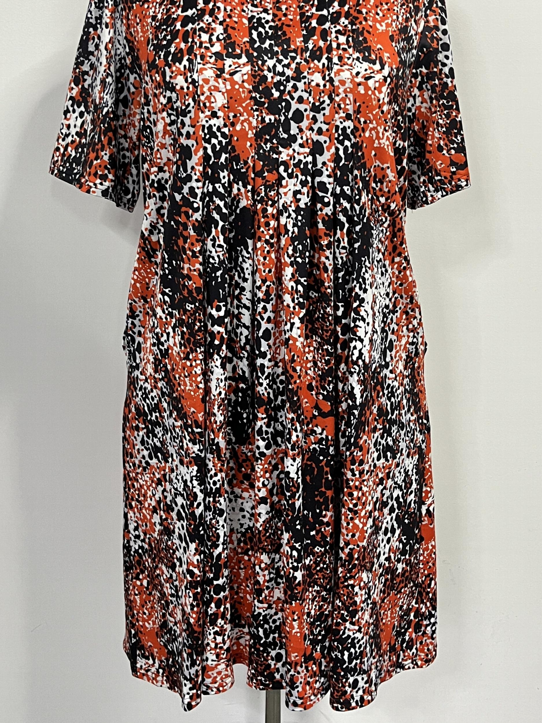 Allover Print Short Sleeve Dress With Pockets