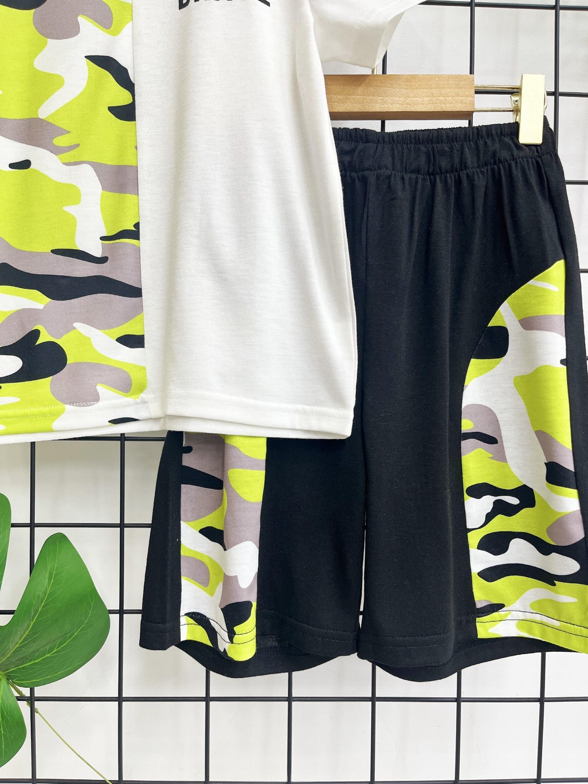 Boys Leopard & Letter Graphic Round Neck Casual T-Shirt & Track Shorts Set