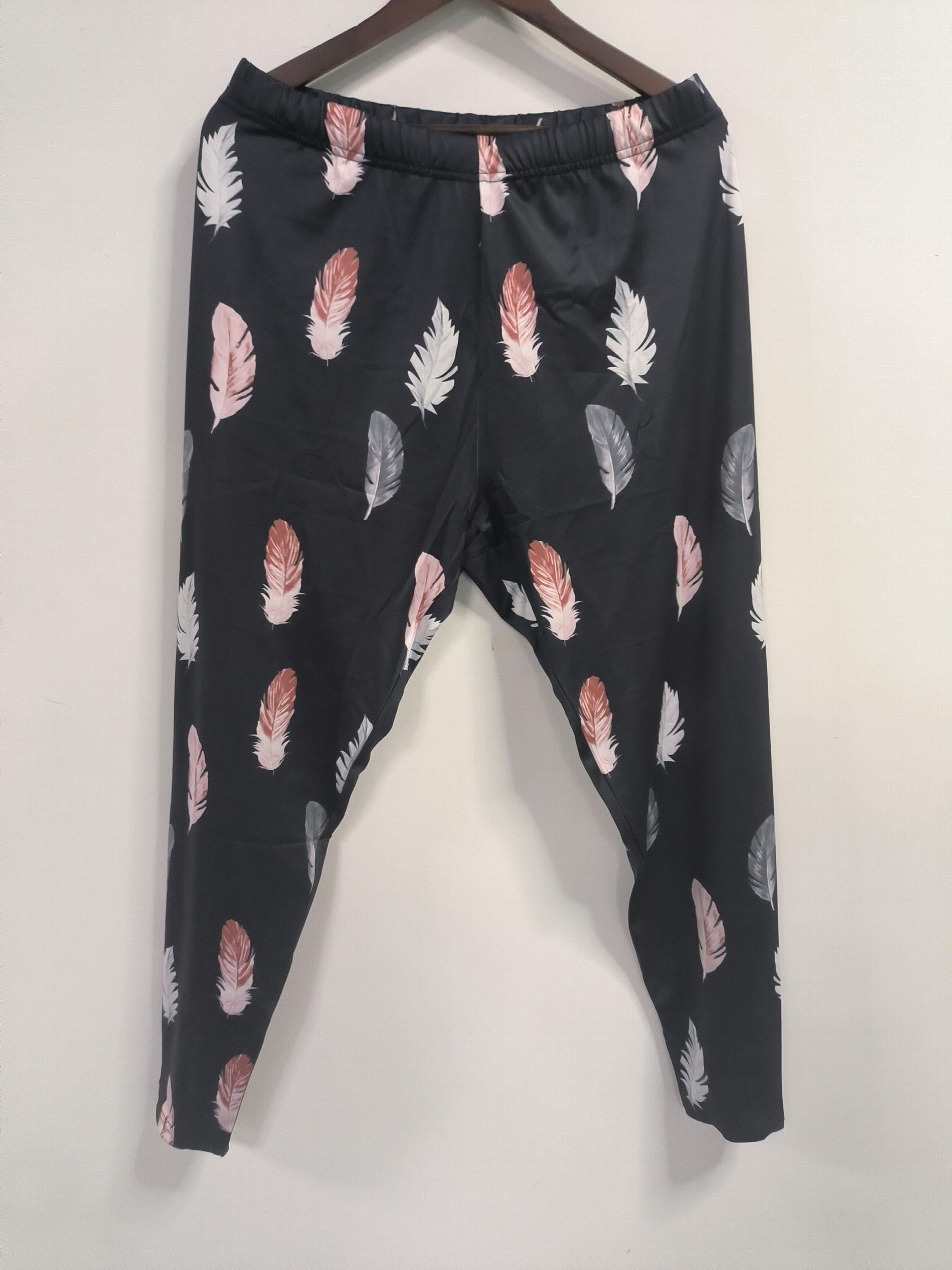 Feather Print High Rise Leggings