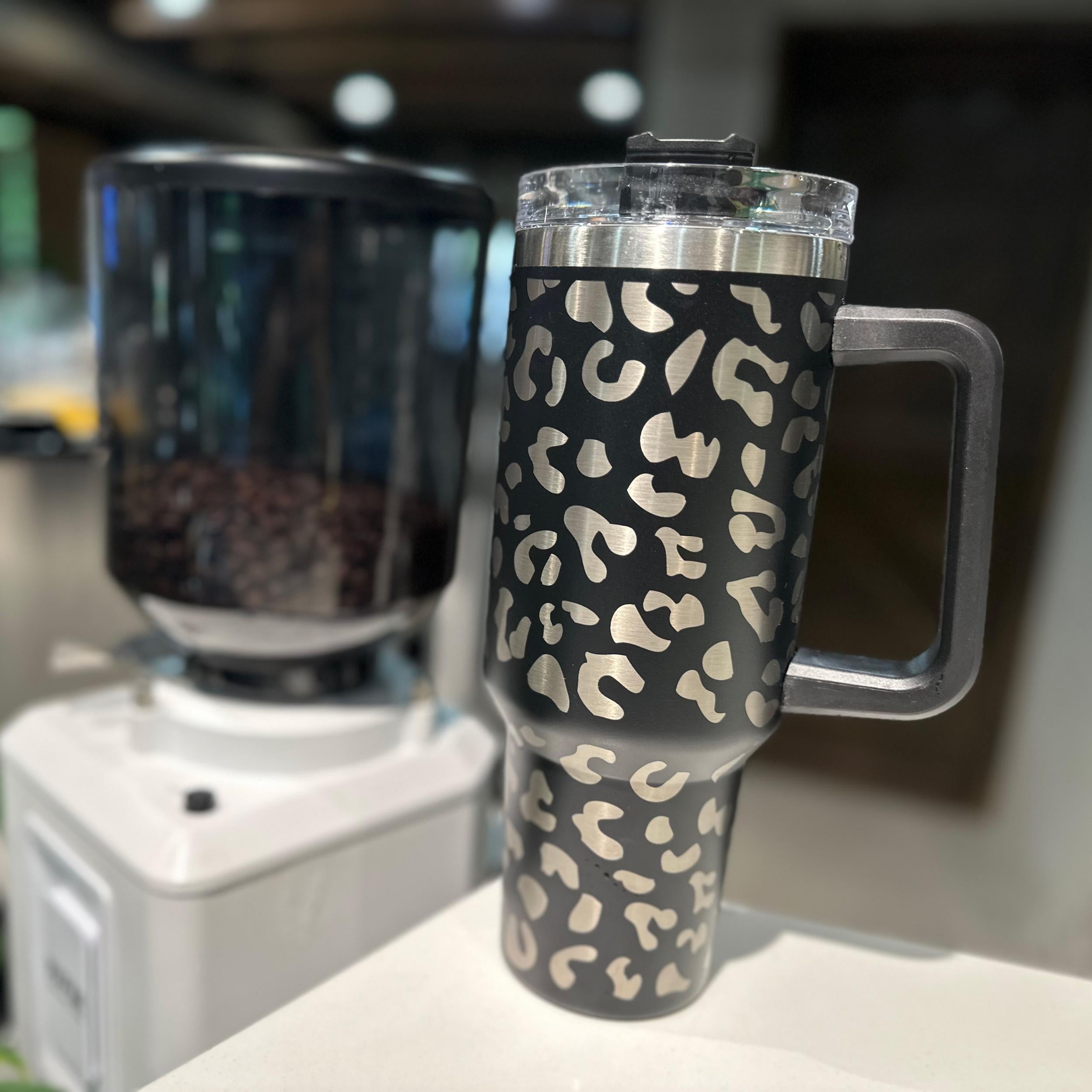 40oz Leopard Coffee Mug Leakproof Insulated Portable for Outdoor Sports