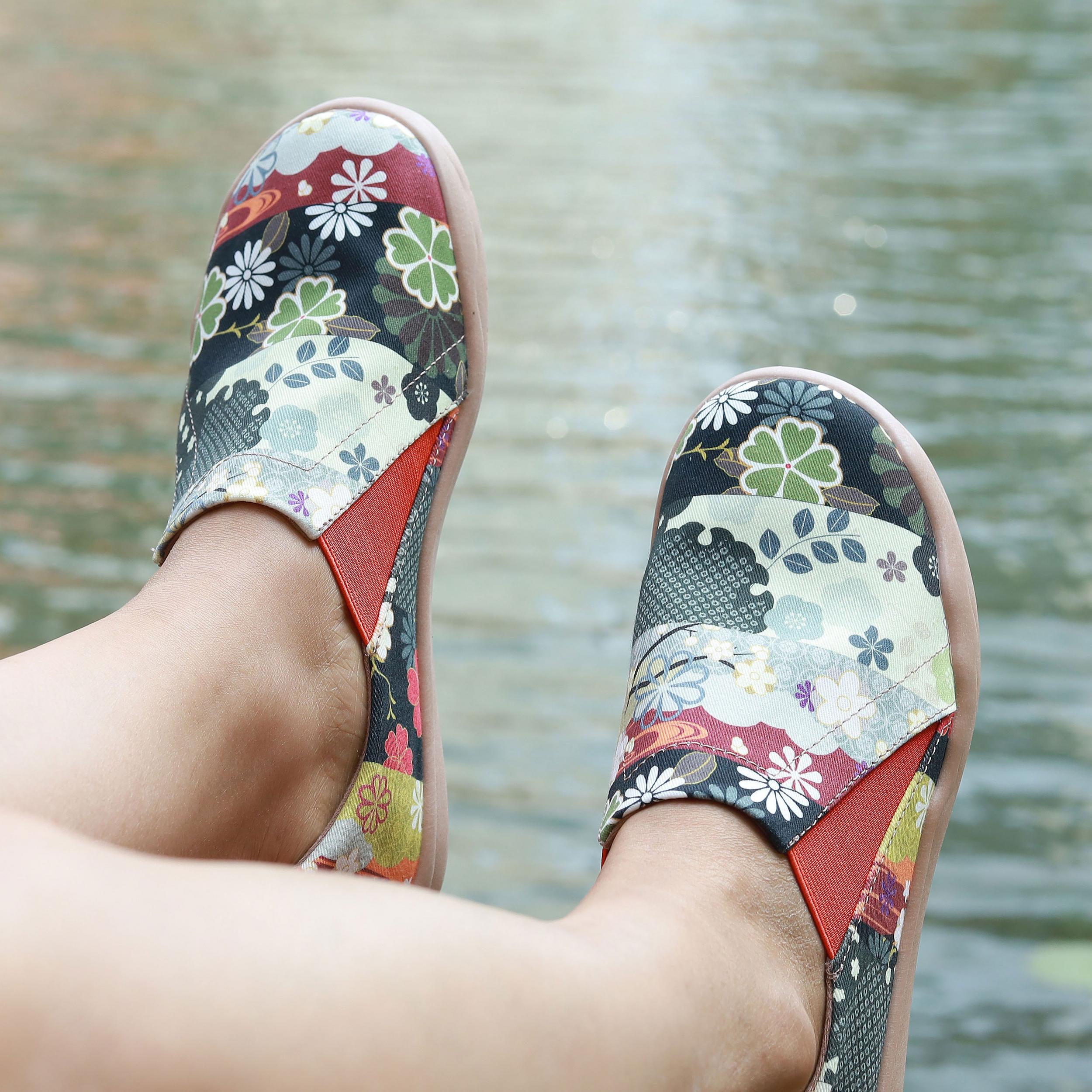 Floral Print Canvas Slip On Walking Shoes Soft Sole Casual Flat