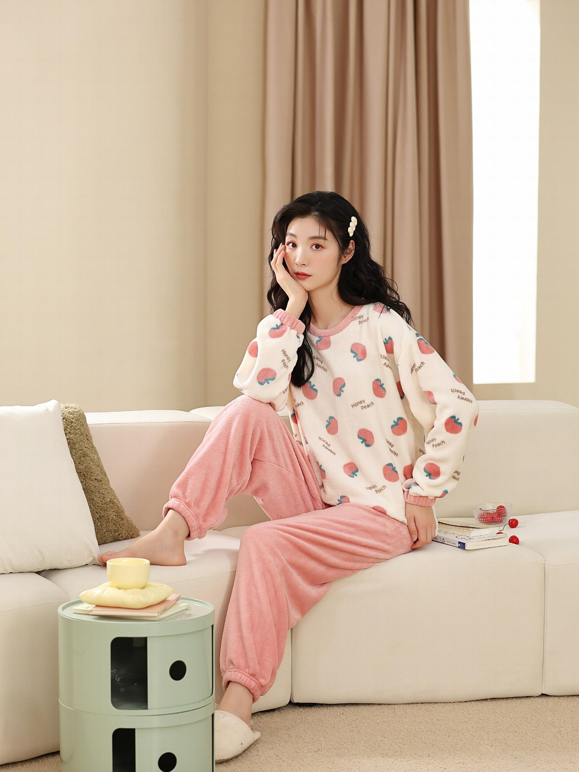 Cartoon Print Pajama Set Warm Long Sleeve Crew Neck Top & Lounge Pants
