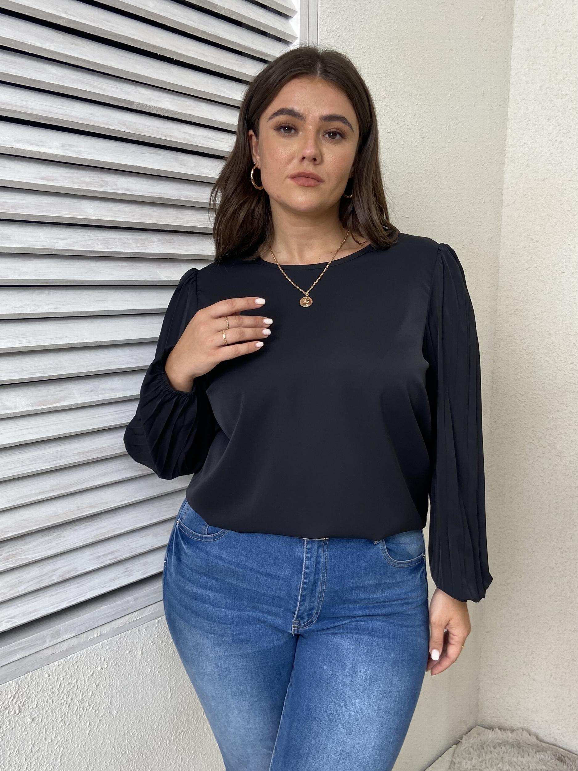 Solid Lantern Sleeve Round Neck Top