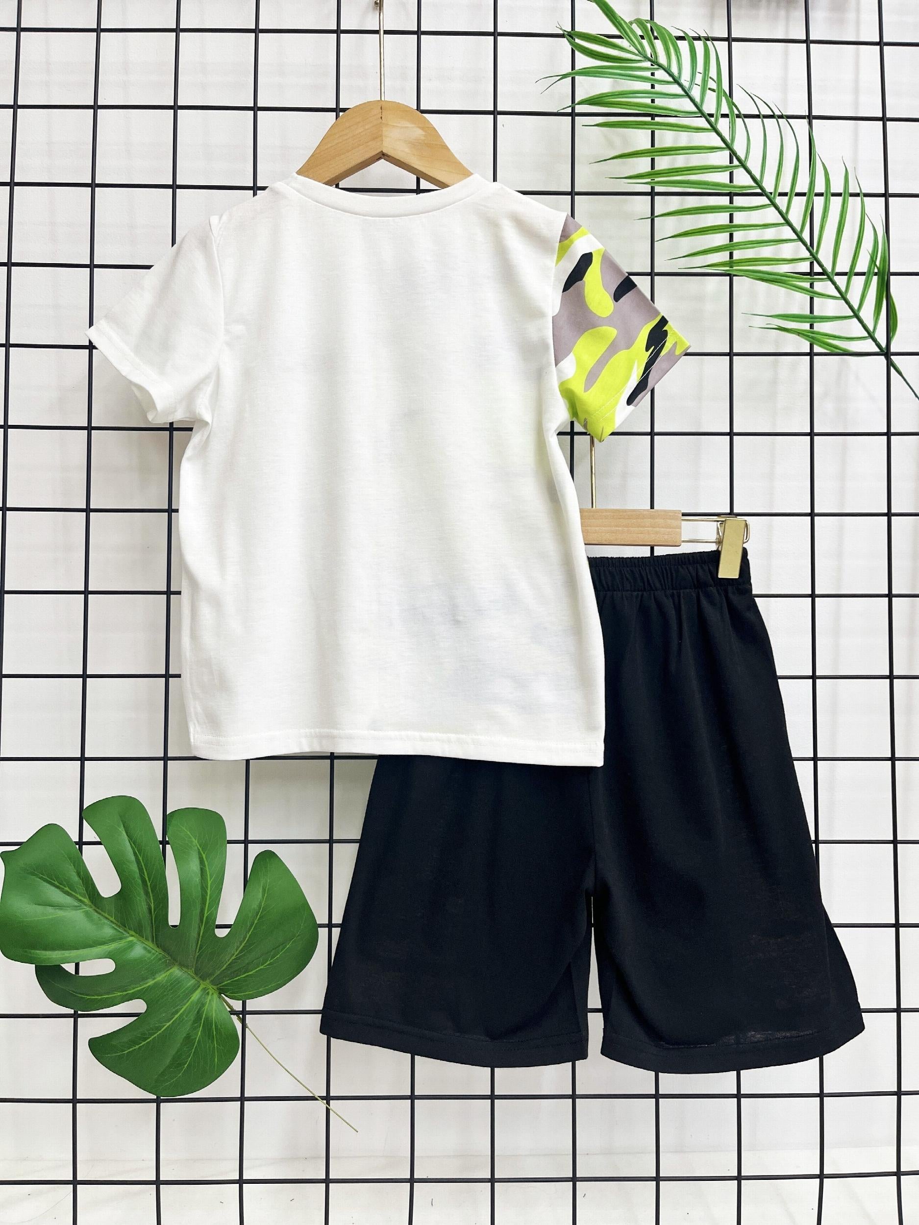 Boys Leopard & Letter Graphic Round Neck Casual T-Shirt & Track Shorts Set