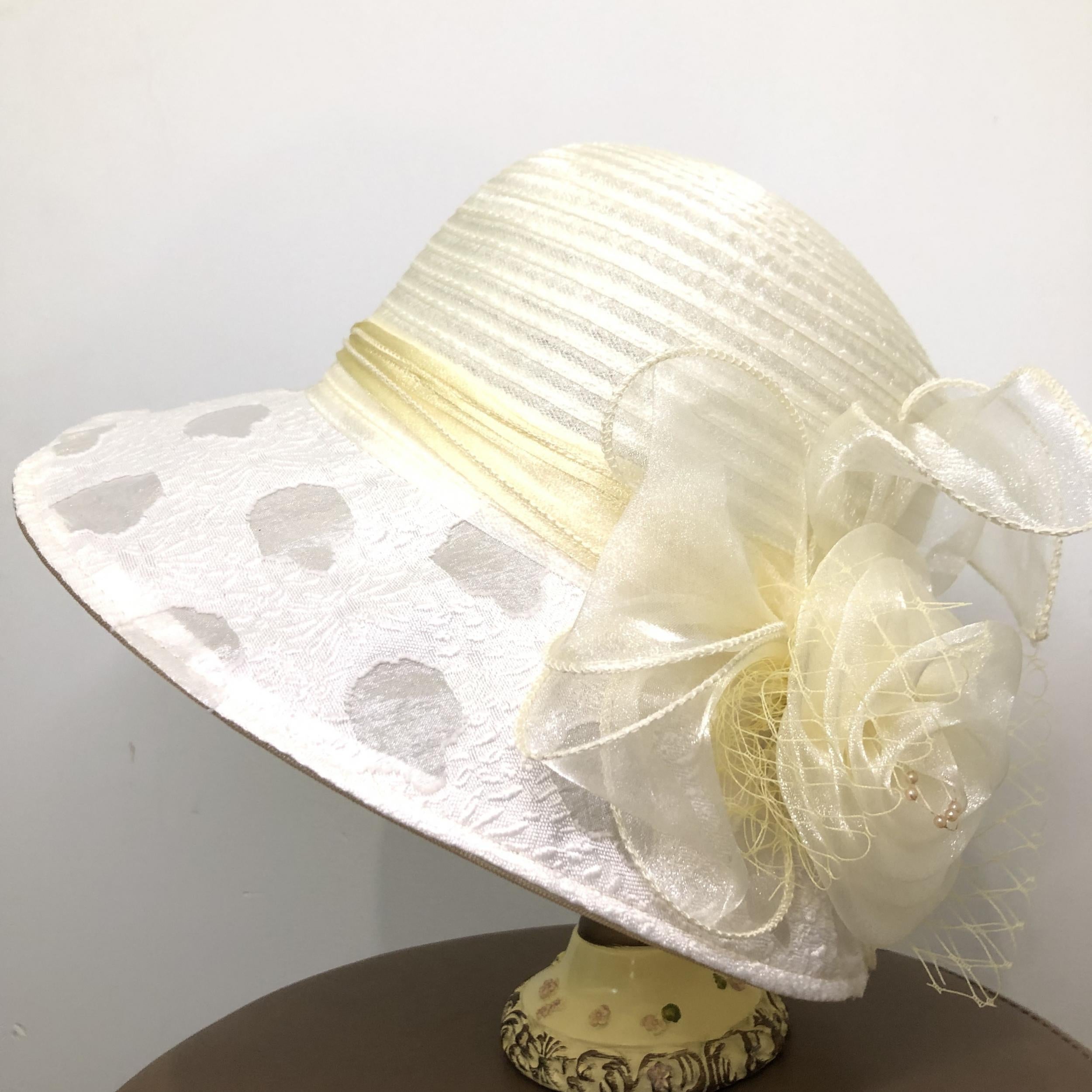 Embossed Organza Sun Hat Wide Brim Derby Hat Mesh Flower Decor