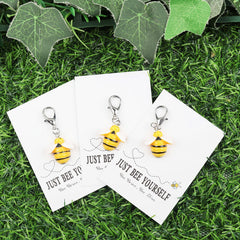5pcs Cartoon Bee Keychains with Gift Cards - Ideal Gift for Friends