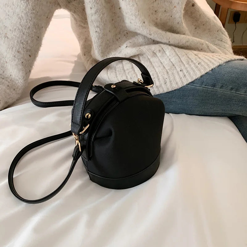 French Crowdsourcing Women's Bag Wave Version Joker Messenger Handbag