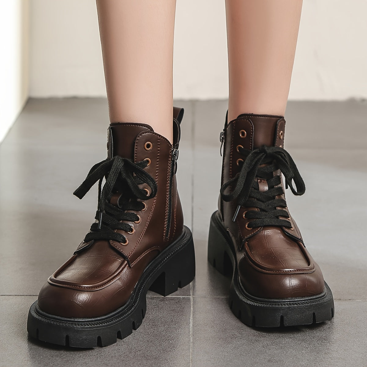 Chunky Heeled Combat Boots Lace Up & Side Zipper Women's Ankle Boot