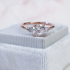 Zircon Decor Engagement Ring 1.30ct Rose Golden Wedding Anniversary Ring