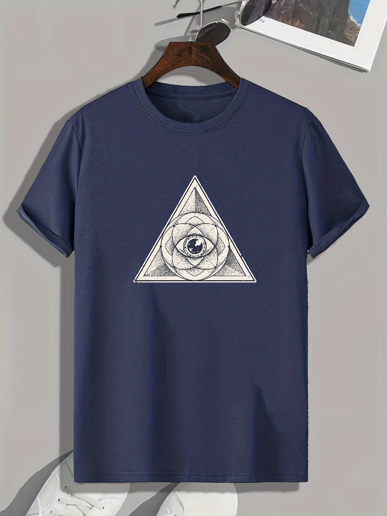 Triangle & Eye Print Men's Comfy T shirt Active Slightly Stretch Breathable Tee