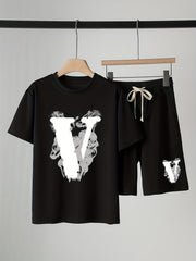 Boys Letter V Print Short Sleeve T shirt & Drawstring Shorts Set