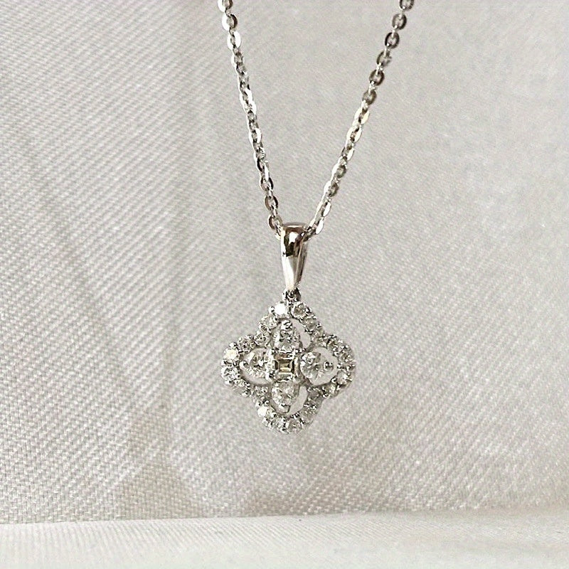 Four Leaf Clover Crystal Pendant Necklace 925 Silver Plated Clavicle Necklace